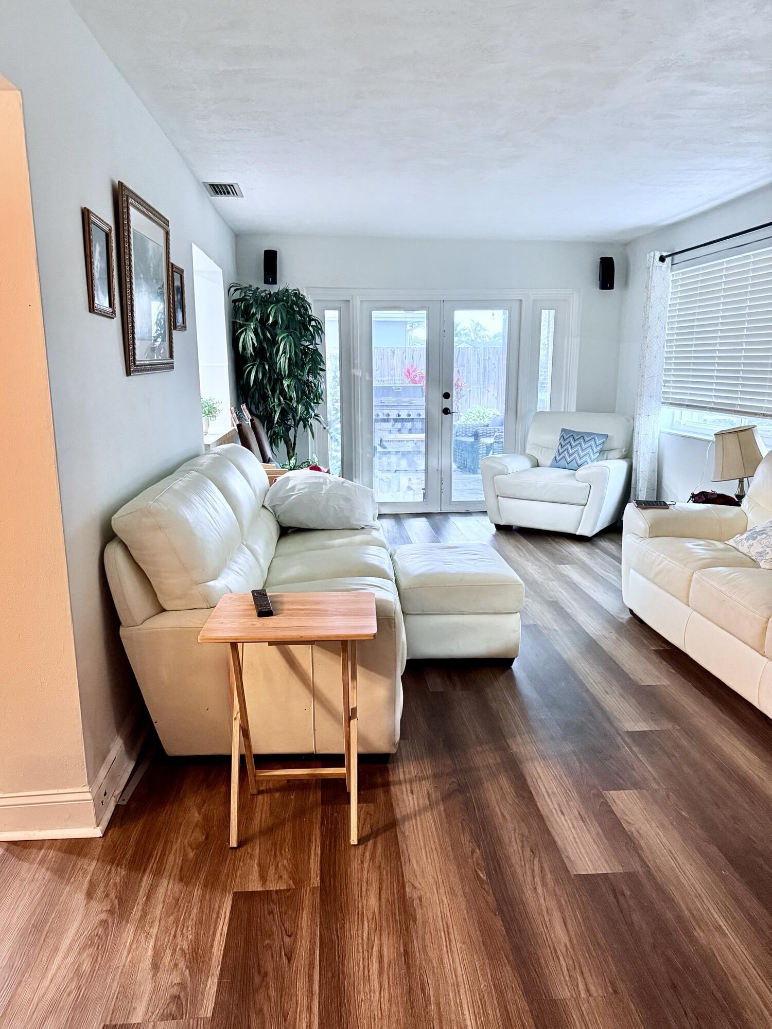 10900 NW 18th Place, Pembroke Pines, FL 33026 - Photo 3