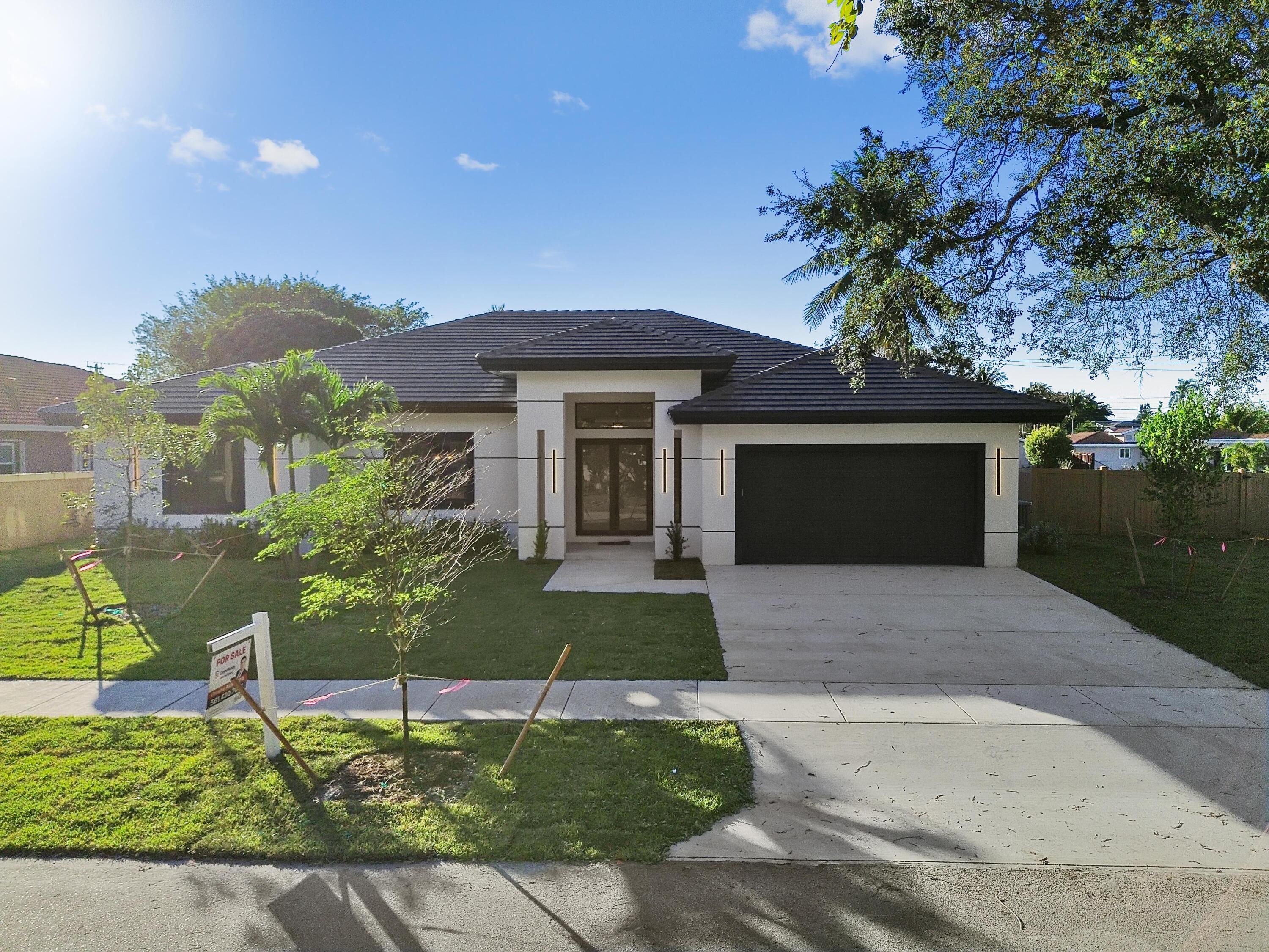 621 NW 42nd Avenue, Coconut Creek, FL 33066 - Photo 2