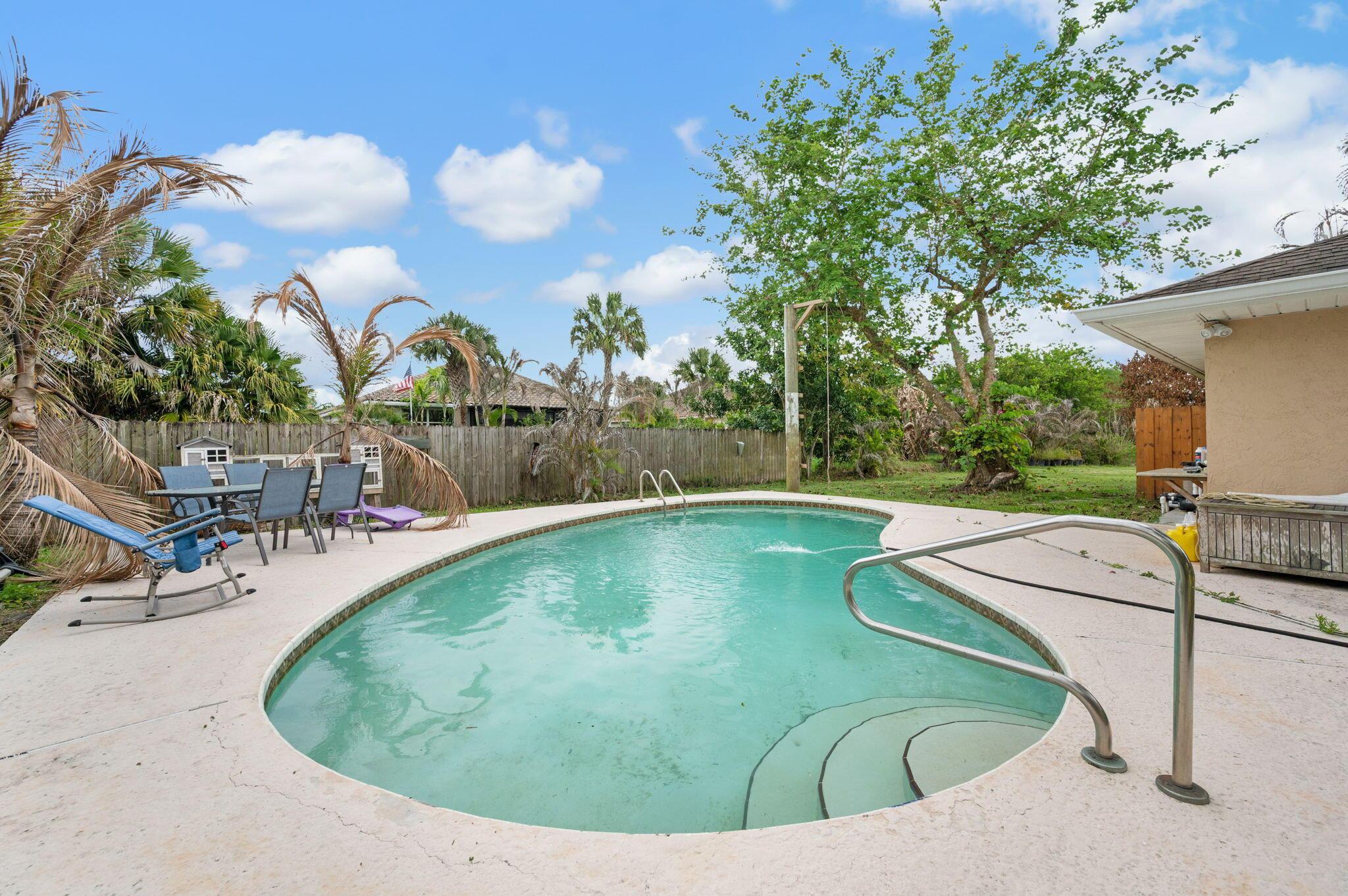 1096 54th Avenue, Vero Beach, FL 32966 - Photo 4