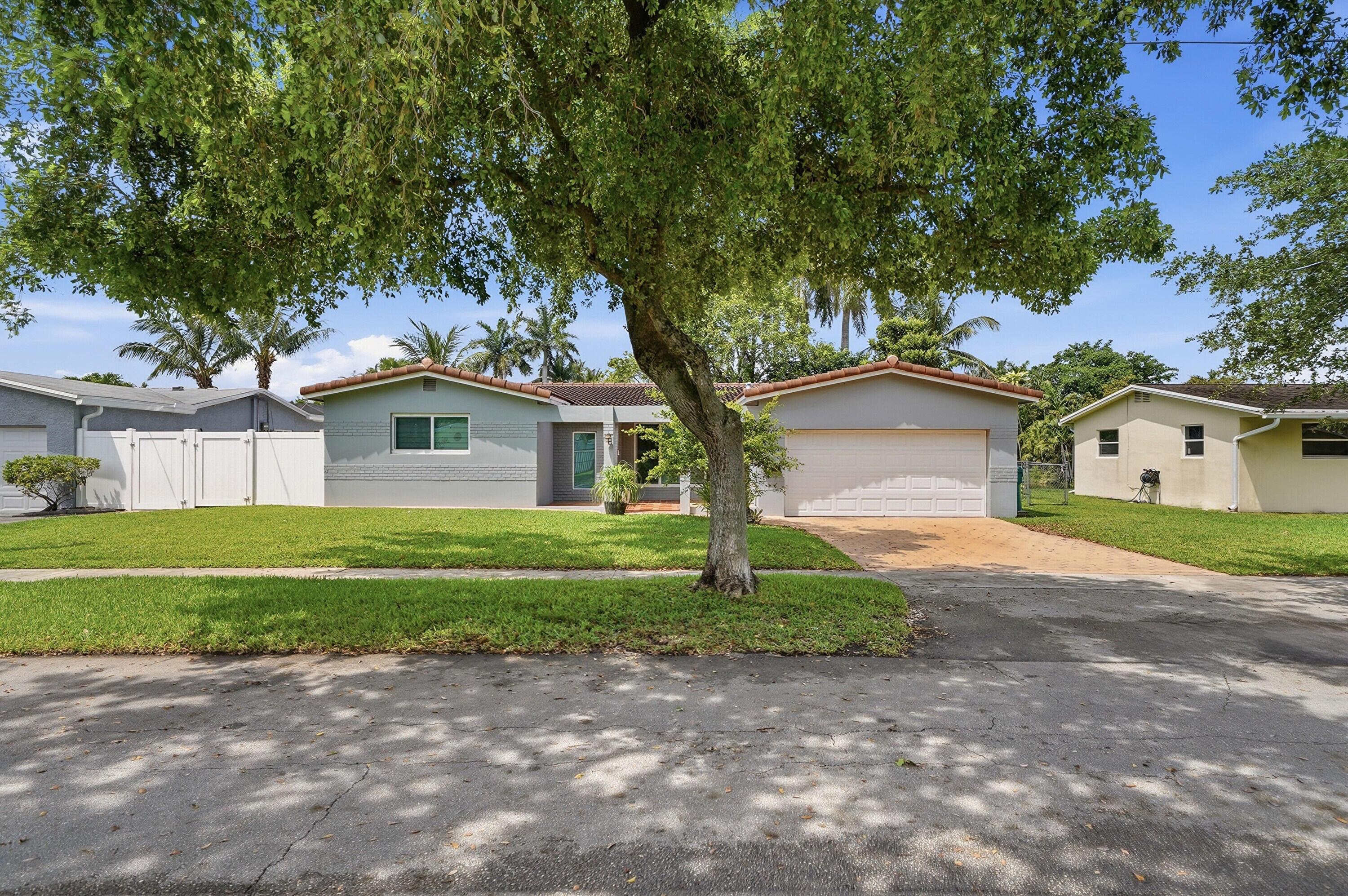 5261 SW 89th Avenue, Cooper City, FL 33328, Cooper City