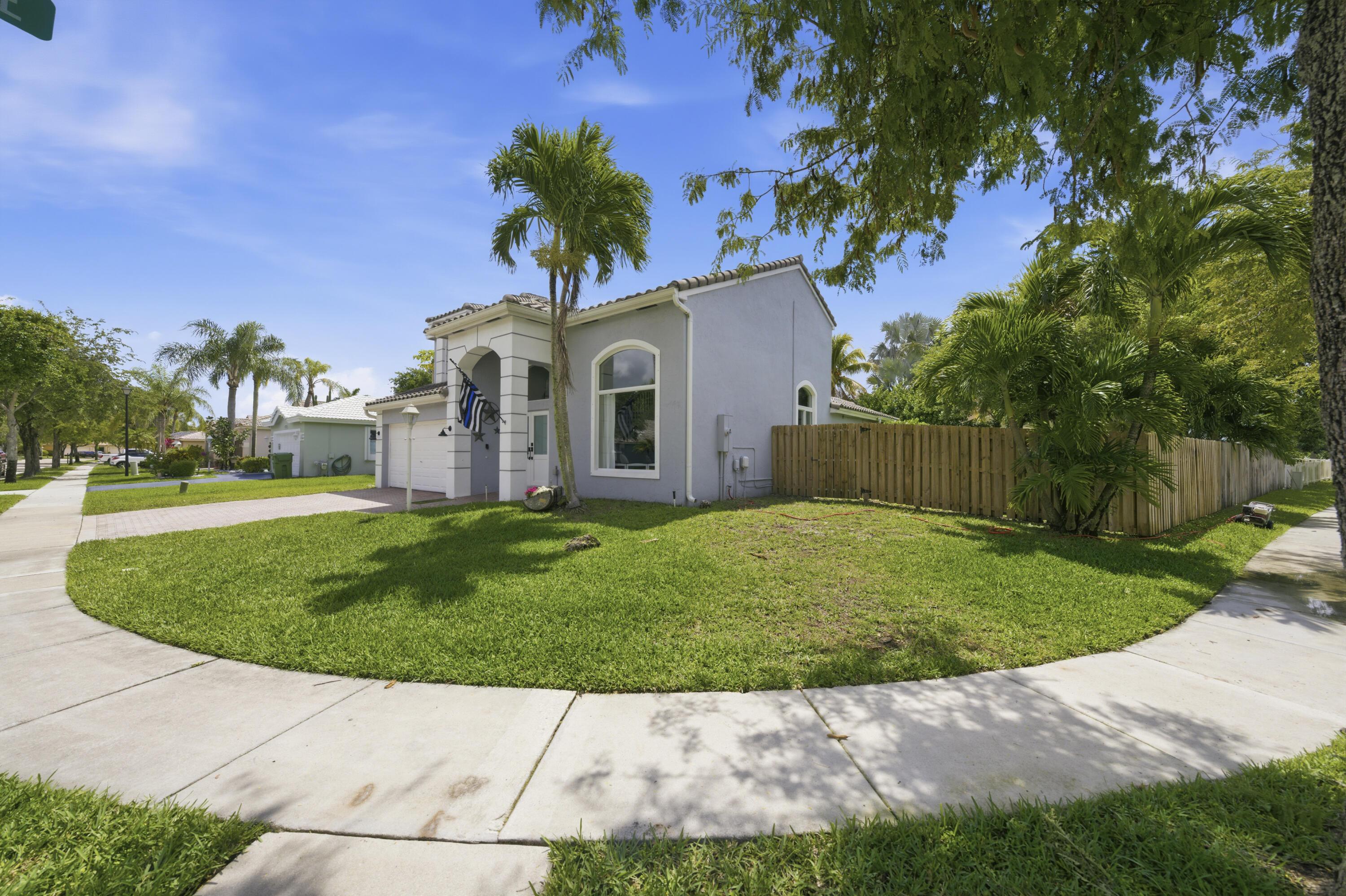 13366 NW 16th Street, Pembroke Pines, FL 33028 - Photo 3