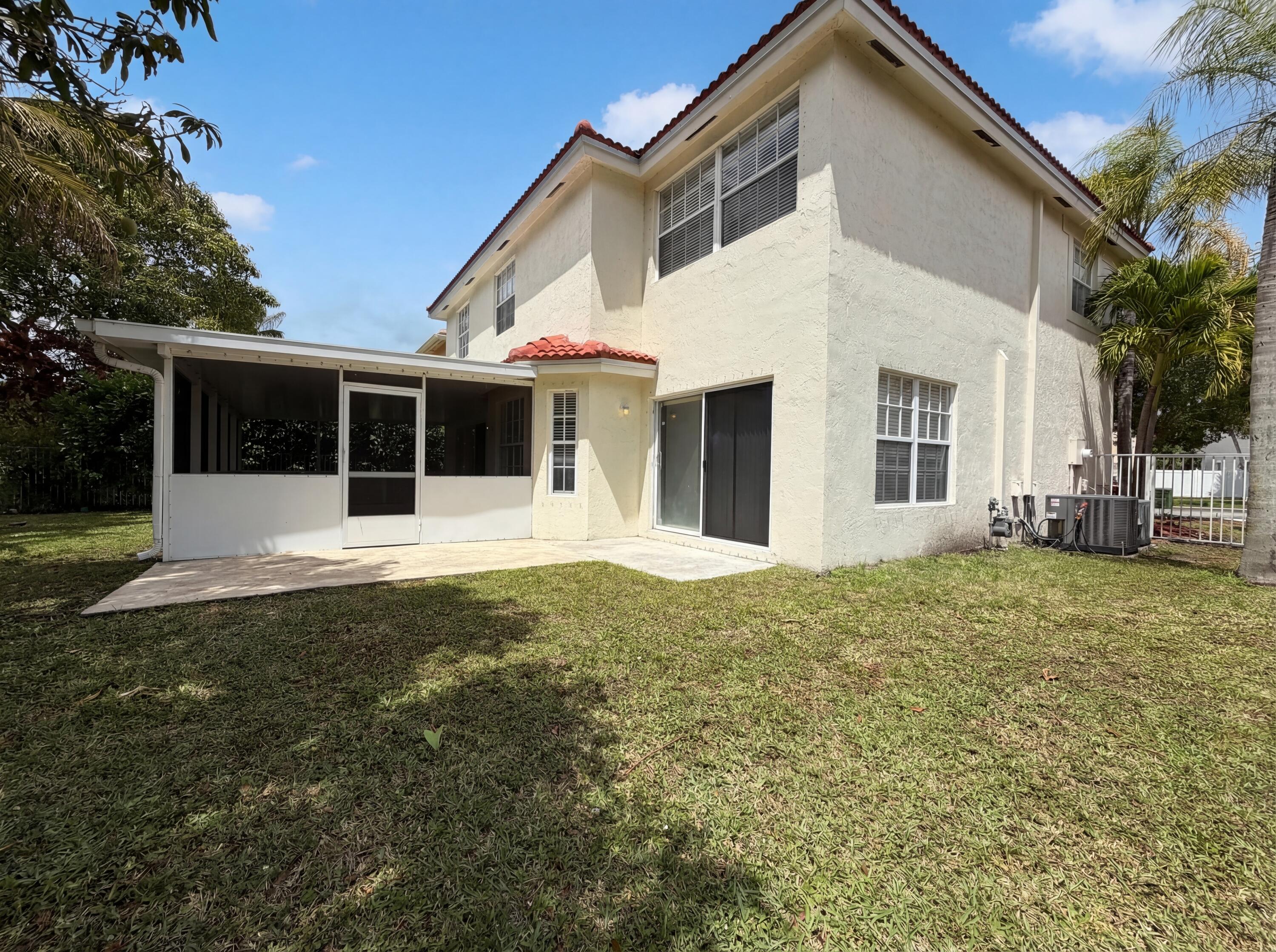73 Gables Boulevard, Weston, FL 33326 - Photo 5