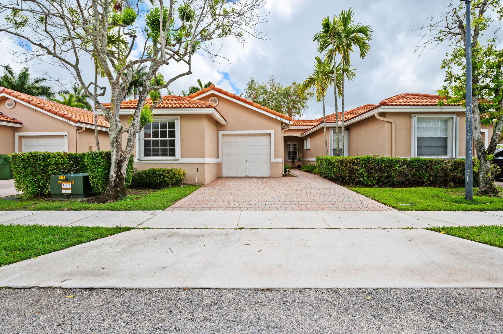 13050 NW 5th Street, Pembroke Pines, FL 33028 - Photo 3