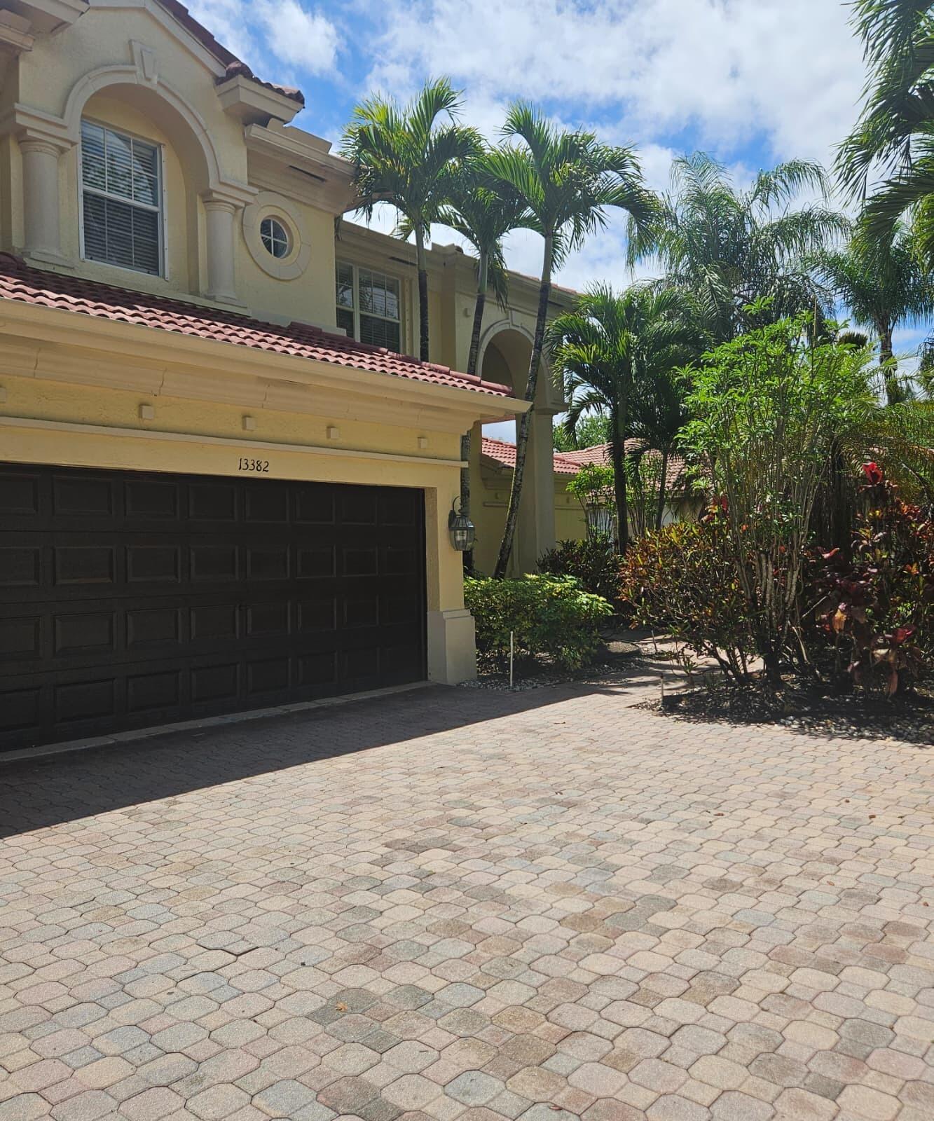 13382 Lakepointe Circle, Cooper City, FL 33330 - Photo 2