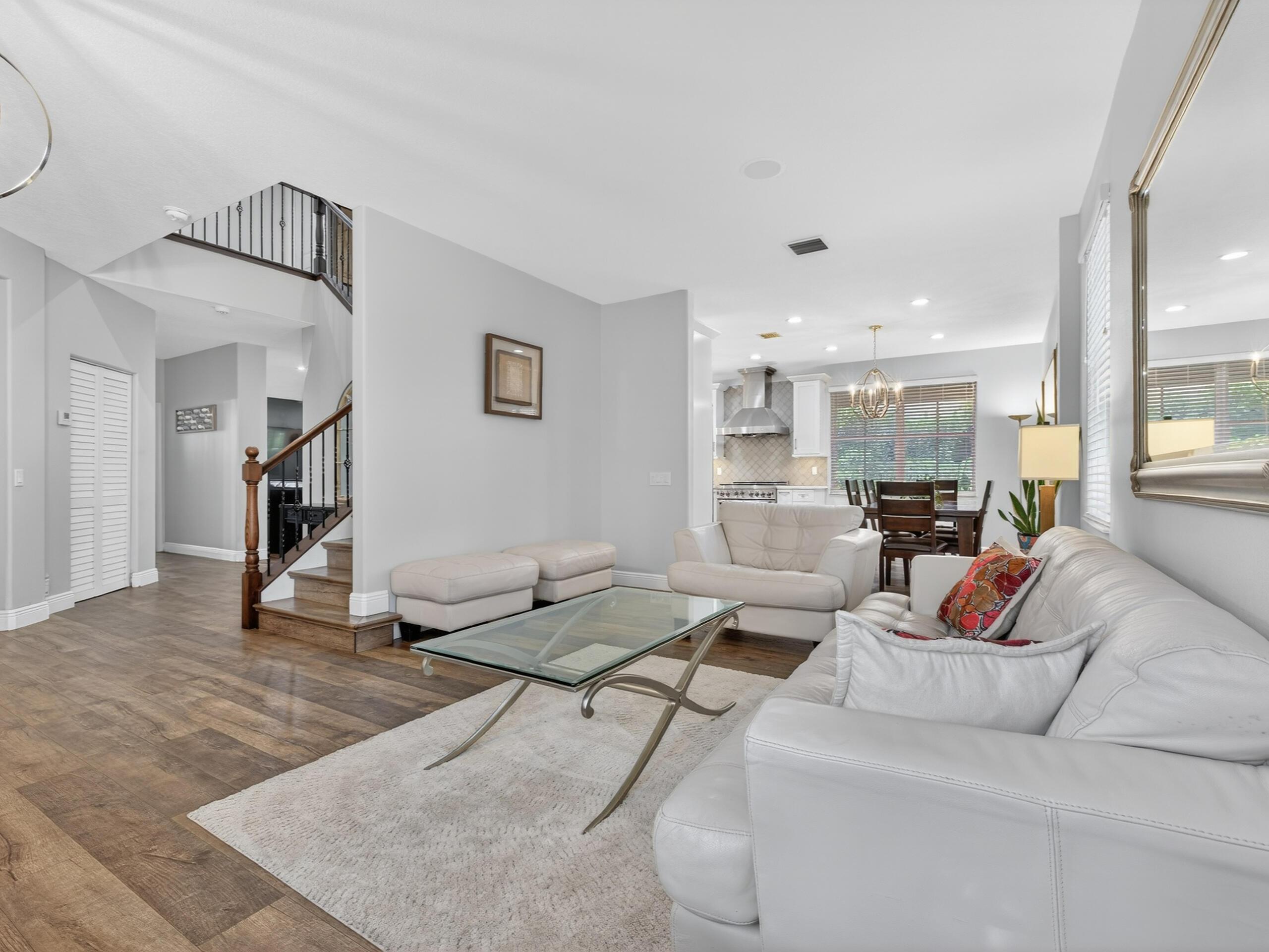 552 Penta Court, Weston, FL 33327 - Photo 5