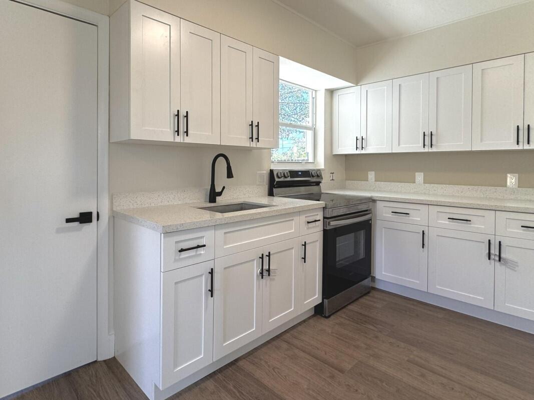 1525 NW 14th Court, Fort Lauderdale, FL 33311 - Photo 2