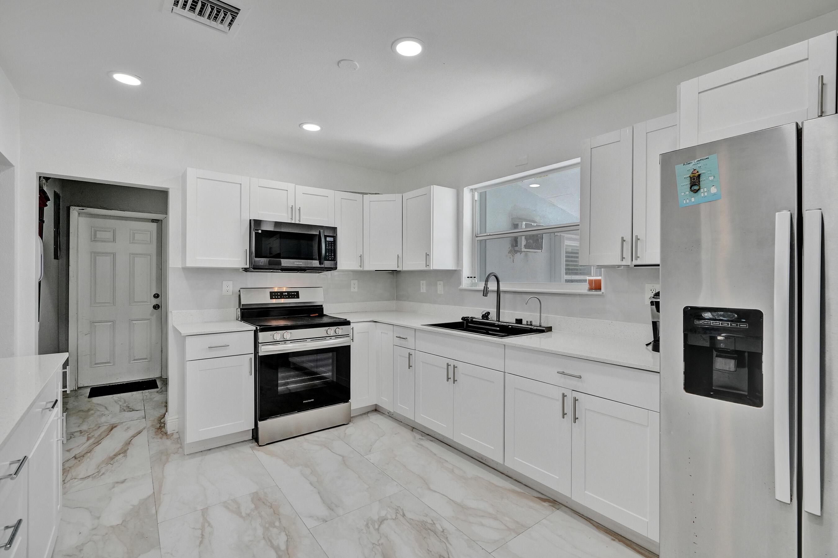 2320 NW 191st Terrace, Miami Gardens, FL 33056 - Photo 5