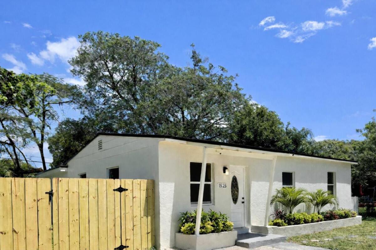 1525 NW 14th Court, Fort Lauderdale, FL 33311, Fort Lauderdale