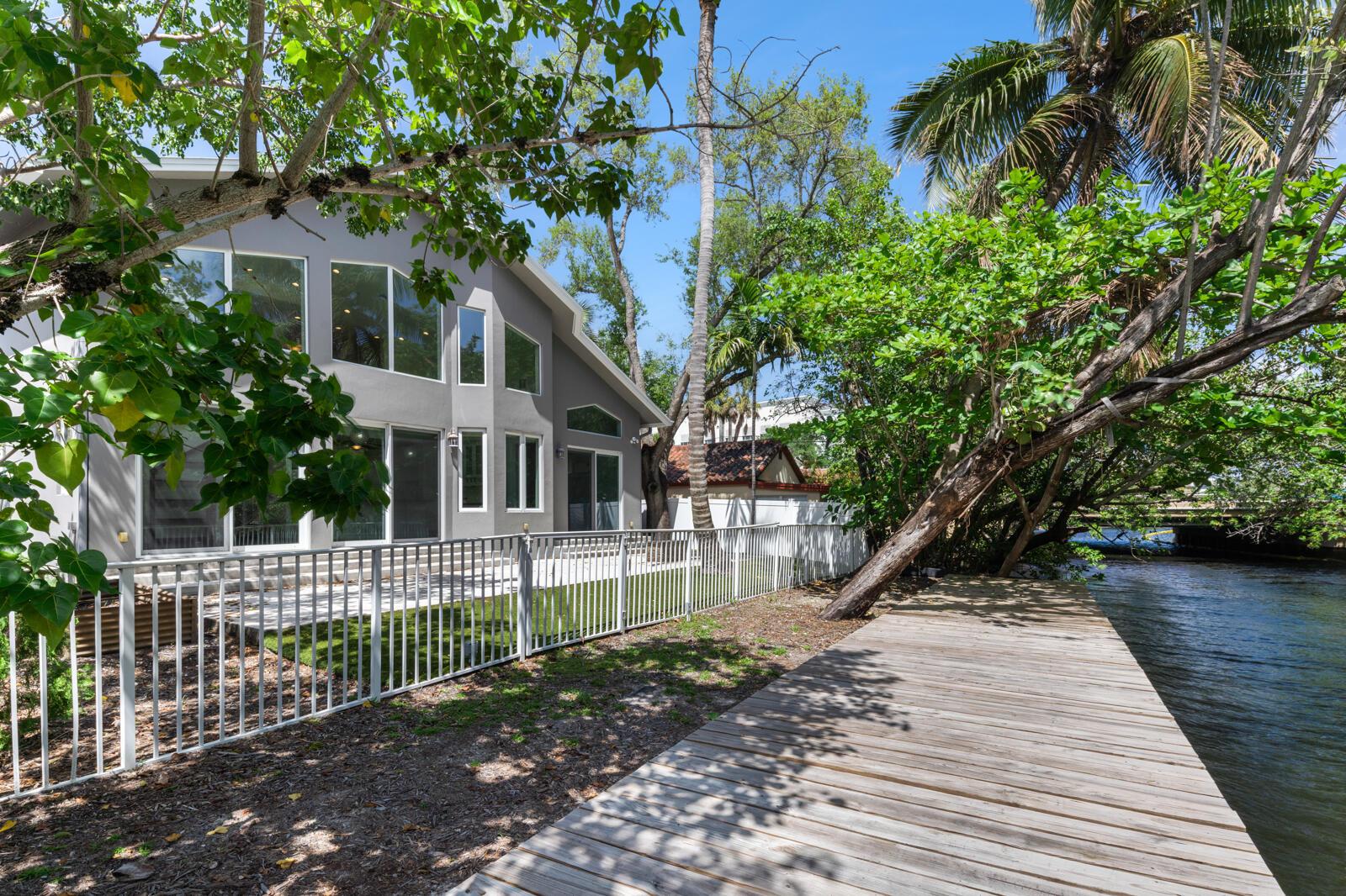 216 SE 10th Street, Fort Lauderdale, FL 33316 - Photo 3