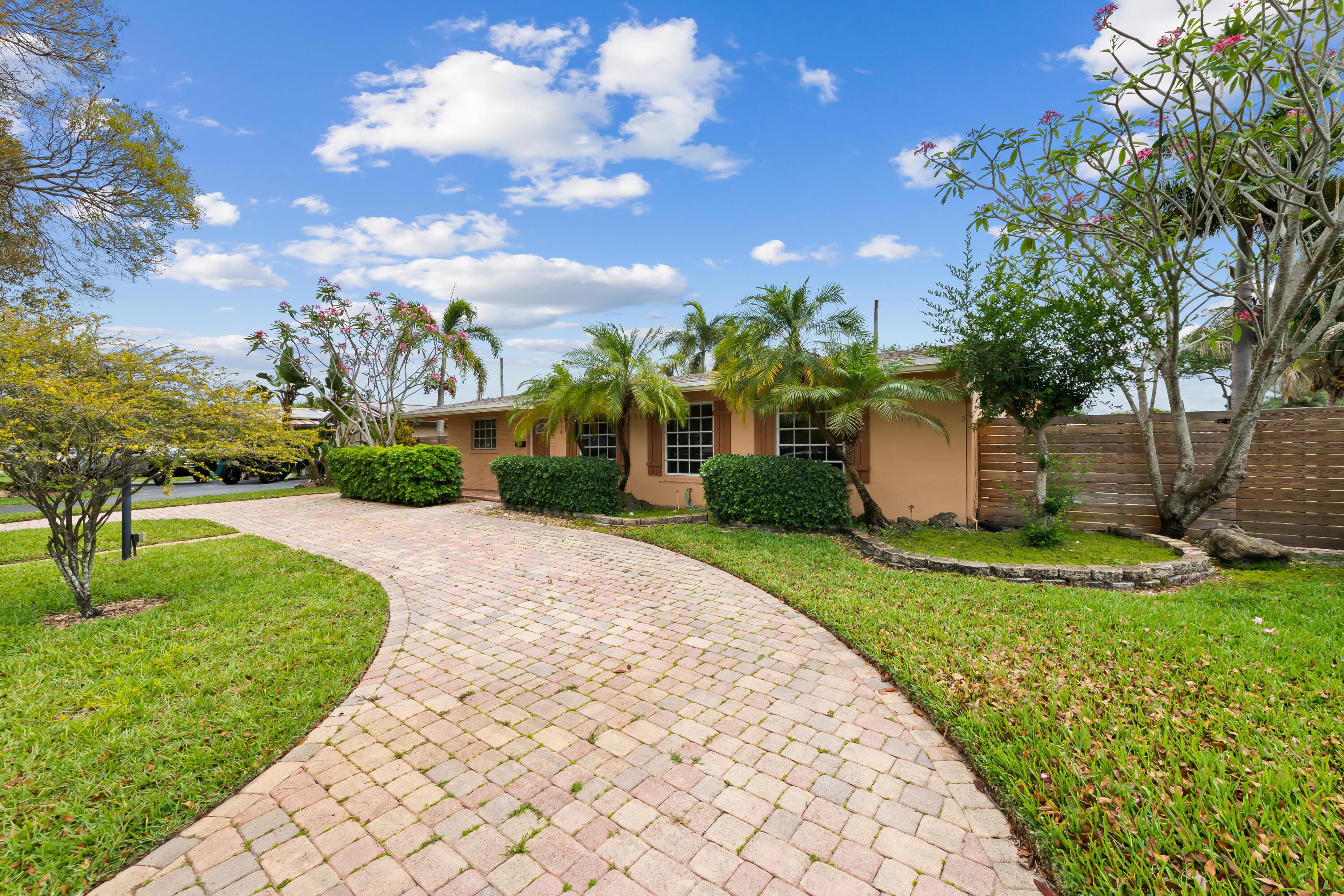 5018 SW 91st Terrace, Cooper City, FL 33328 - Photo 5