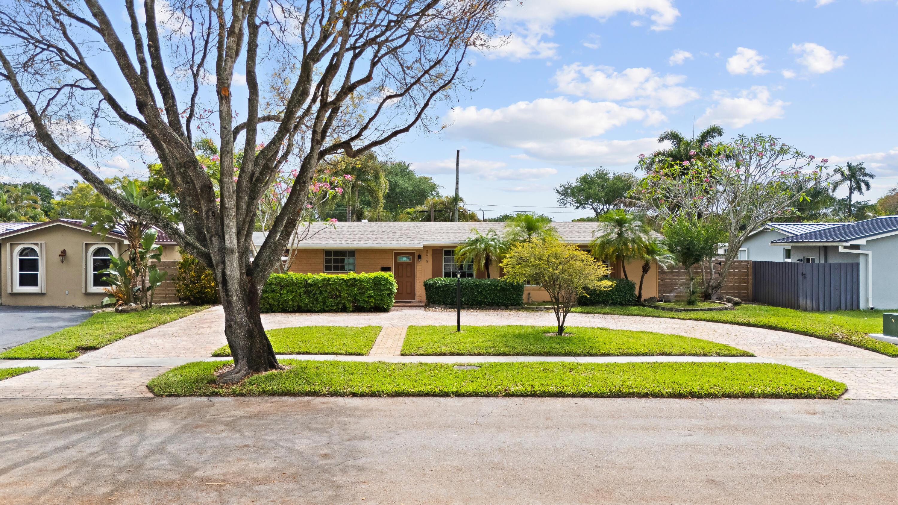 5018 SW 91st Terrace, Cooper City, FL 33328 - Photo 3