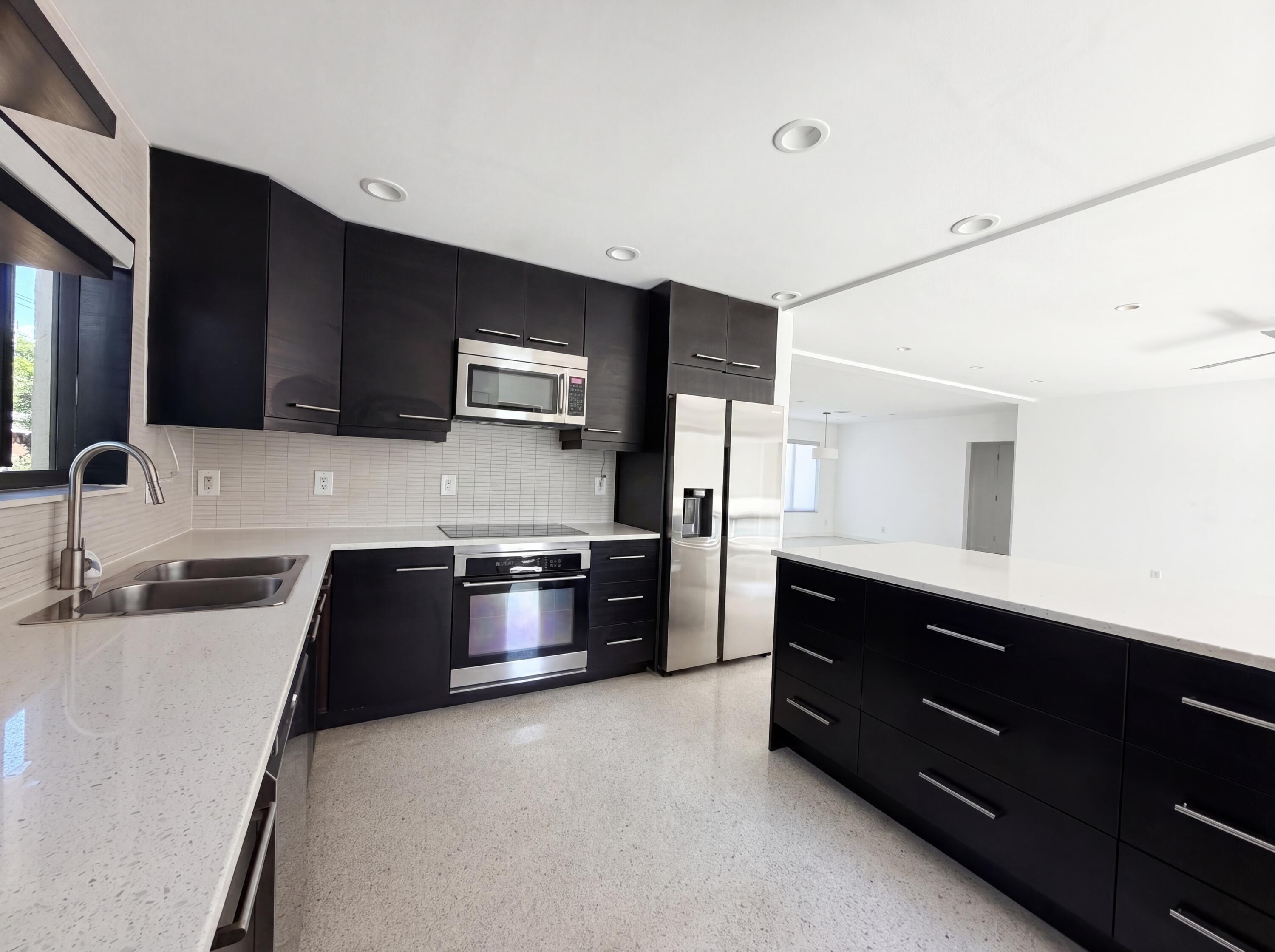 1717 NE 20th Avenue, Fort Lauderdale, FL 33305 - Photo 2