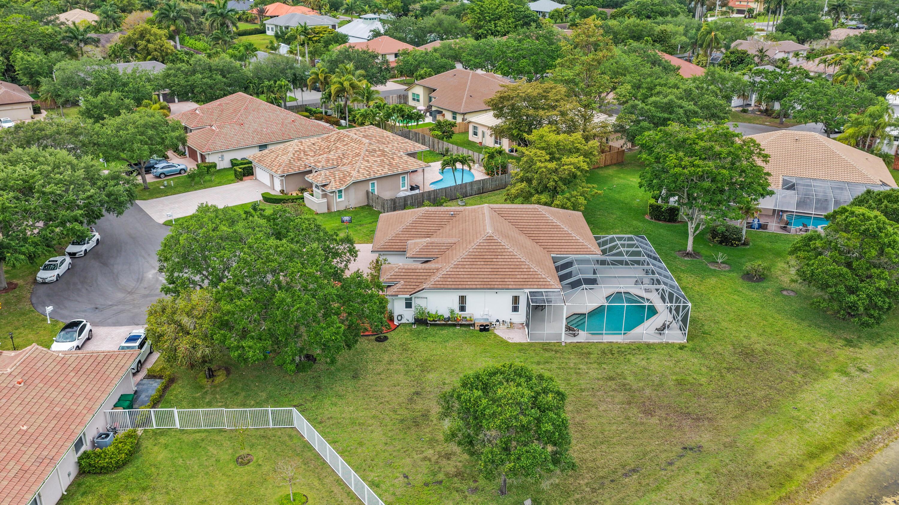 16245 Seneca Circle, Davie, FL 33331 - Photo 2