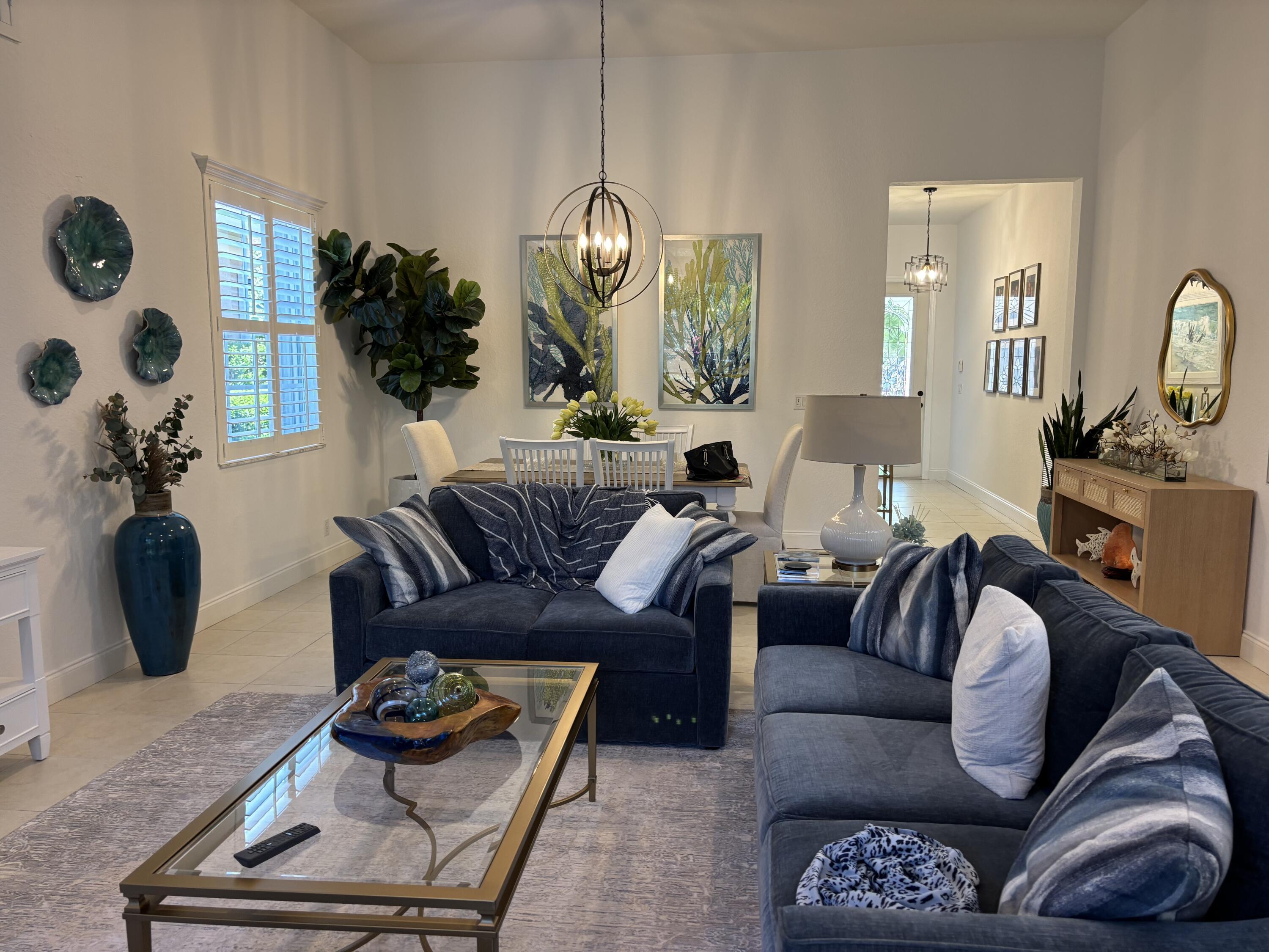 140 Via Rosina, Jupiter, FL 33458 - Photo 2