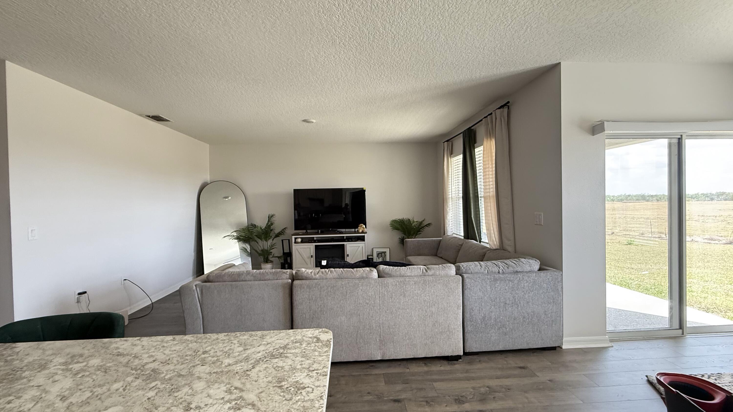 1040 Cambridge Drive, Winter Haven, FL 33881 - Photo 2