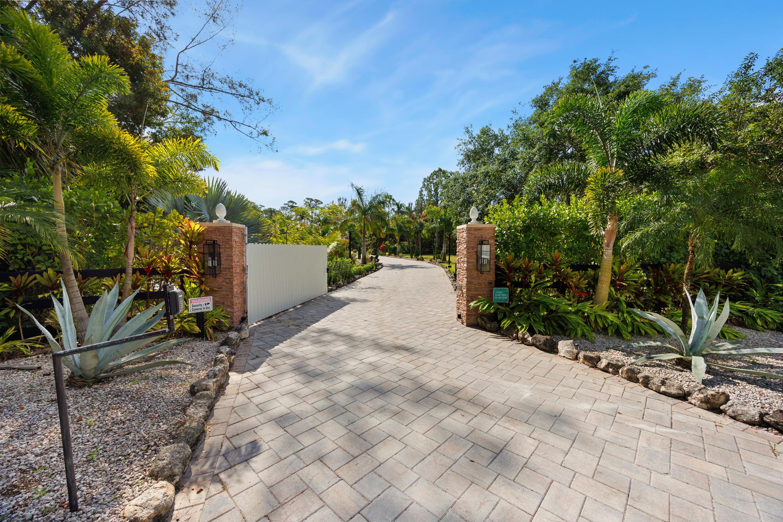 14800 April Drive, Loxahatchee Groves, FL 33470 - Photo 5