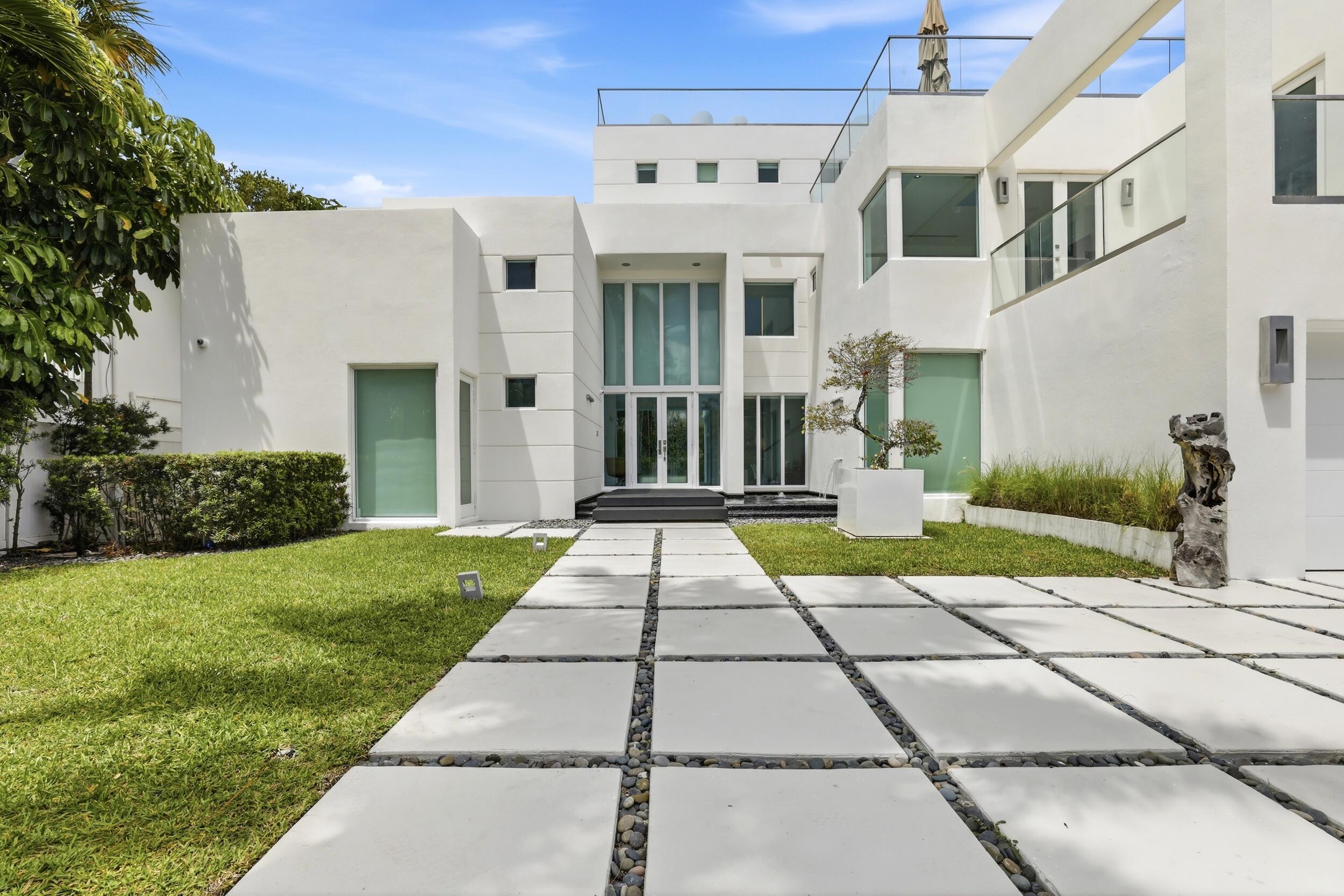 3017 N Atlantic Boulevard, Fort Lauderdale, FL 33308 - Photo 2