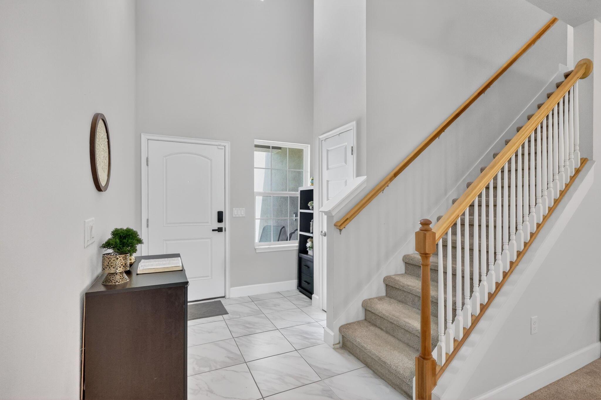 674 NE Turtleback Trail, Port St. Lucie, FL 34983 - Photo 4