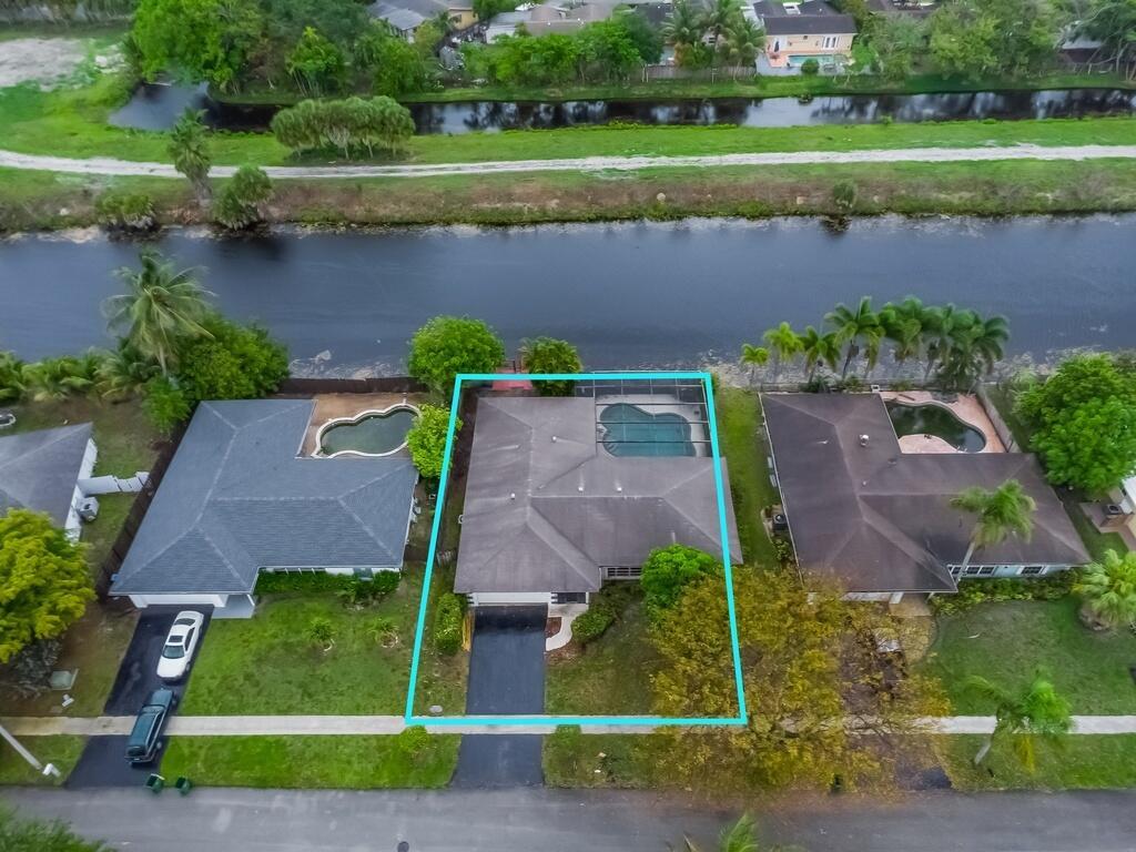 8270 NW 66th Terrace, Tamarac, FL 33321 - Photo 3