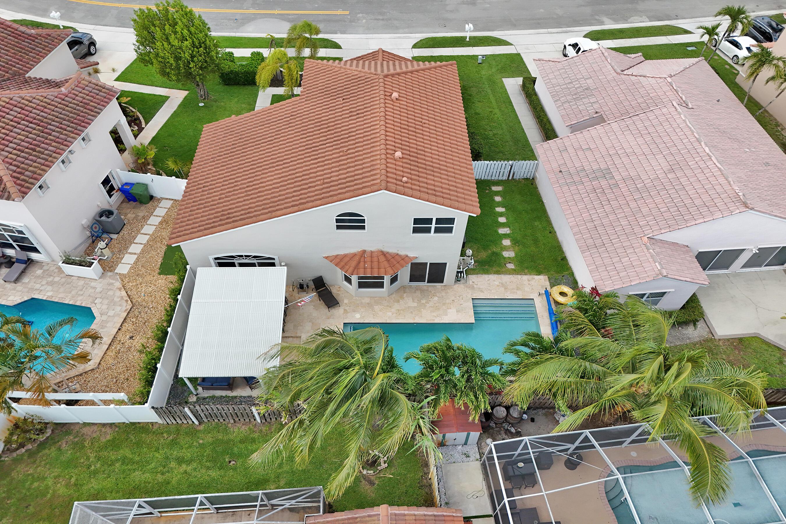 18930 NW 10th Terrace, Pembroke Pines, FL 33029 - Photo 4
