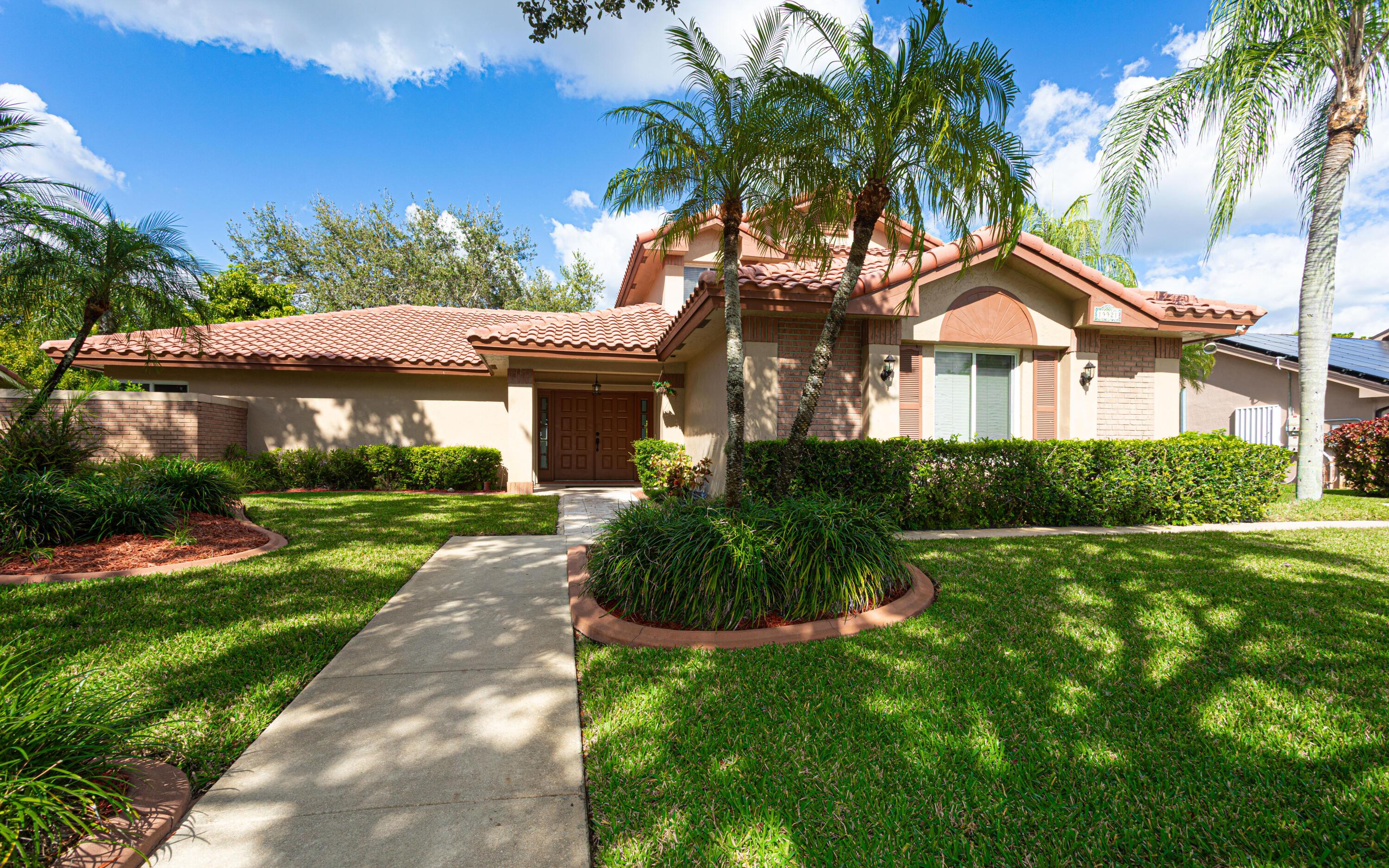 19921 NW 4th Street, Pembroke Pines, FL 33029 - Photo 4