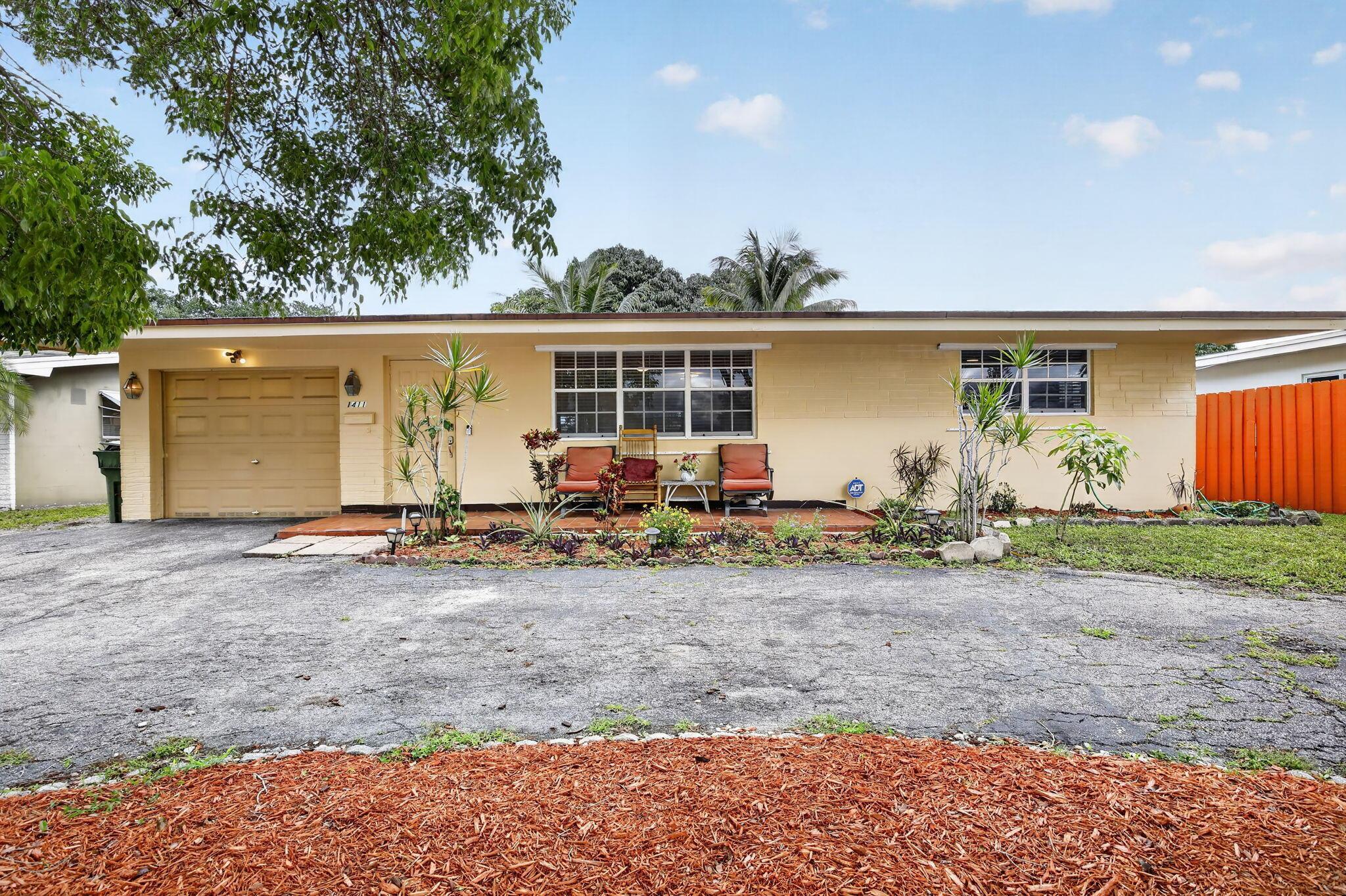 1411 NW 89th Avenue, Pembroke Pines, FL 33024 - Photo 5