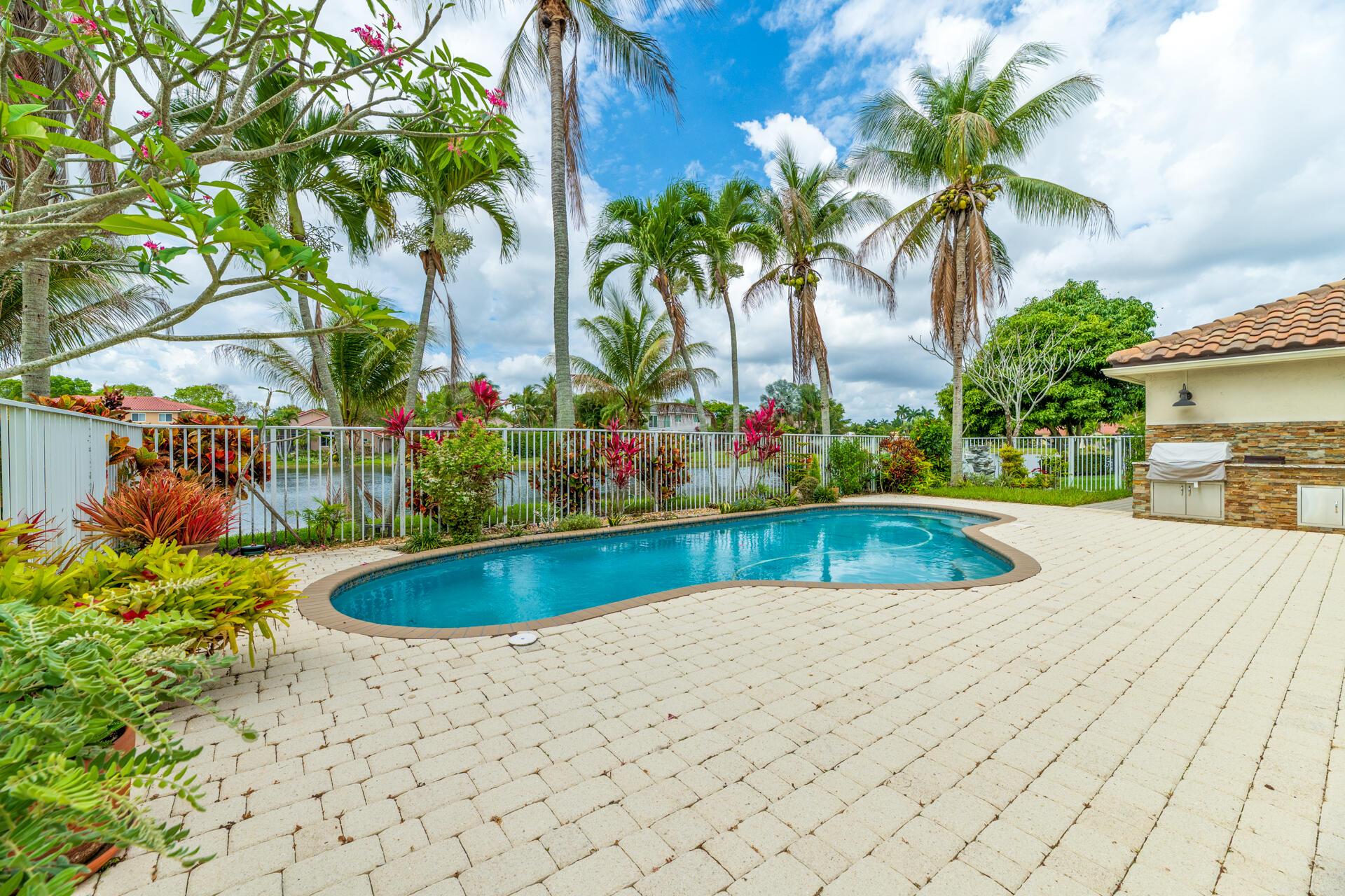 712 Verona Court, Weston, FL 33326 - Photo 3