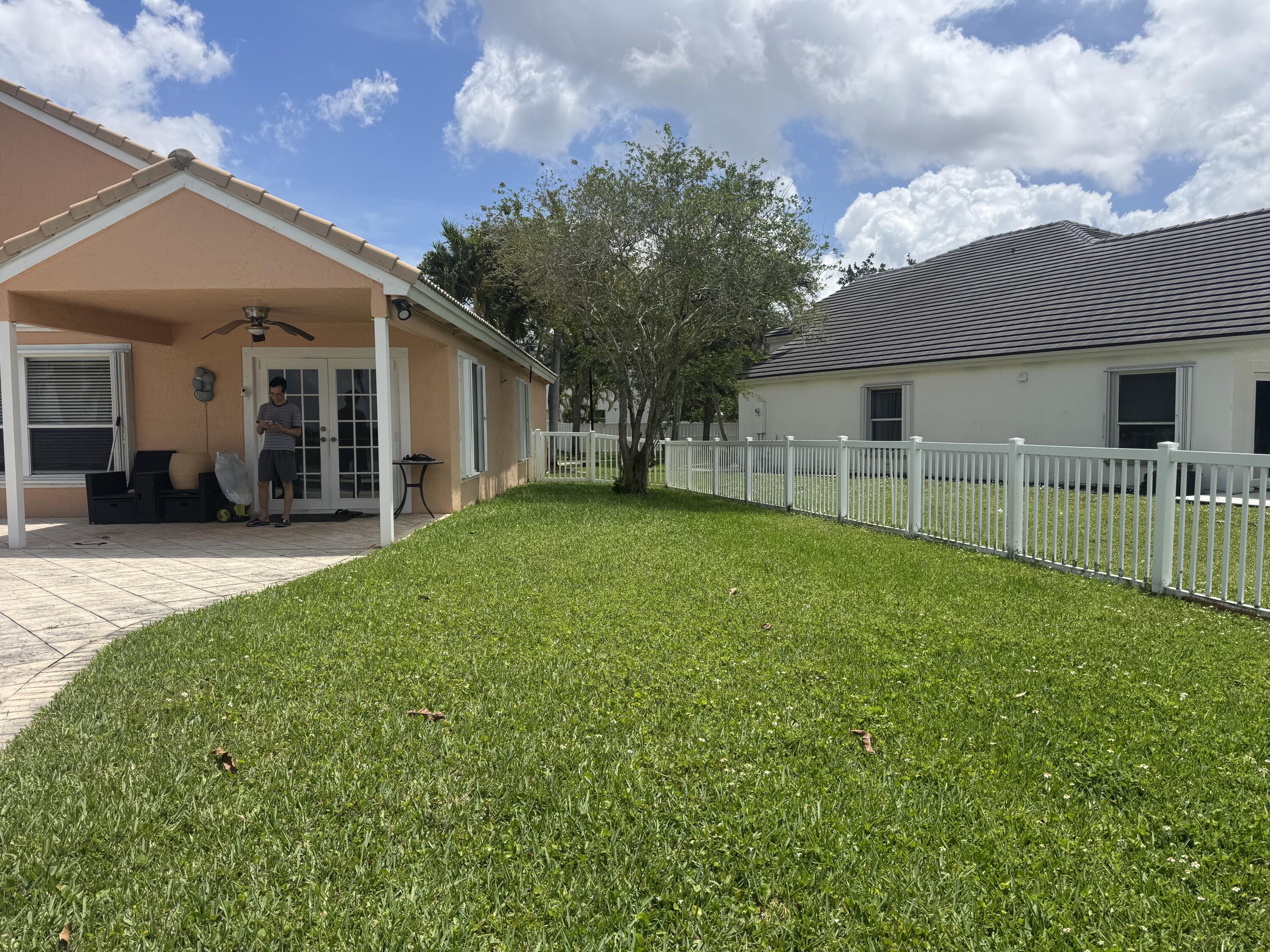 1490 NW 144th Avenue, Pembroke Pines, FL 33028 - Photo 4