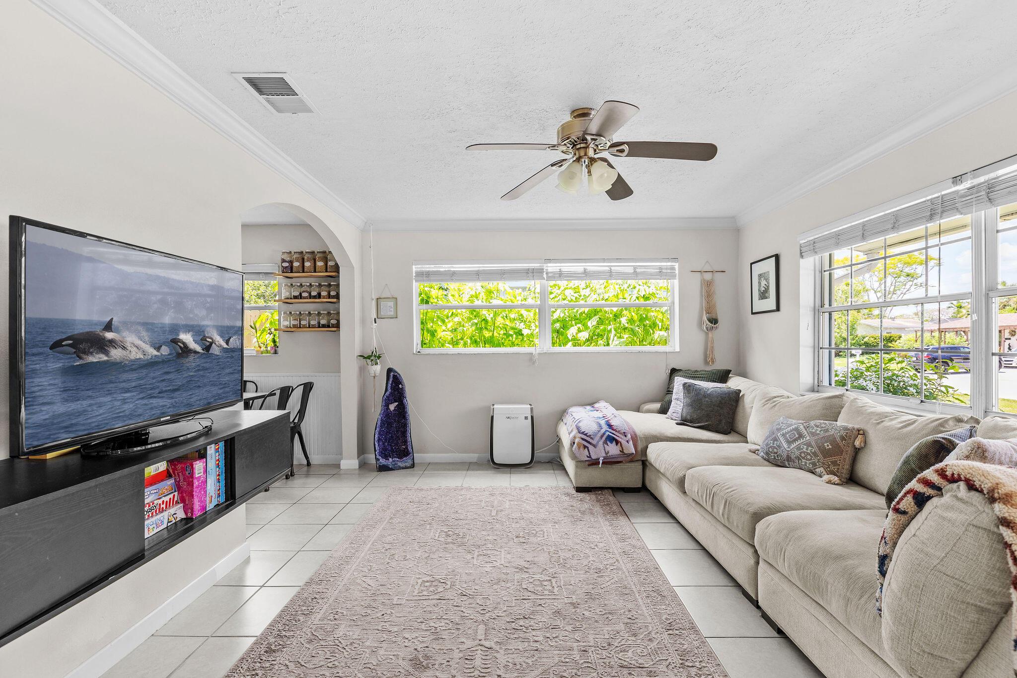 4366 Bamboo Drive, Palm Beach Gardens, FL 33410 - Photo 4