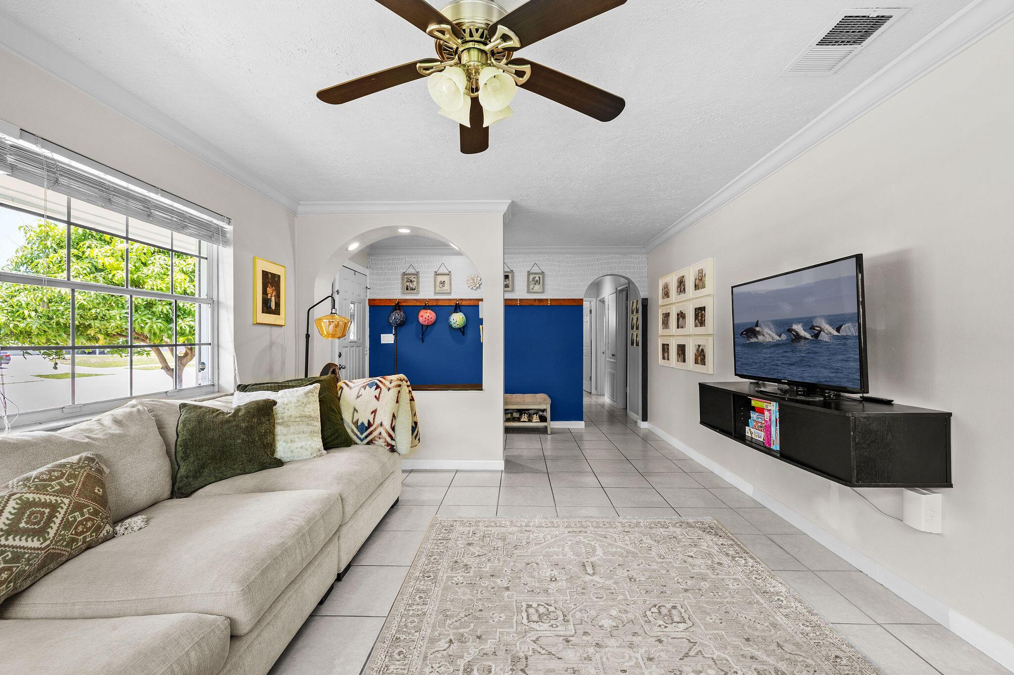 4366 Bamboo Drive, Palm Beach Gardens, FL 33410 - Photo 5