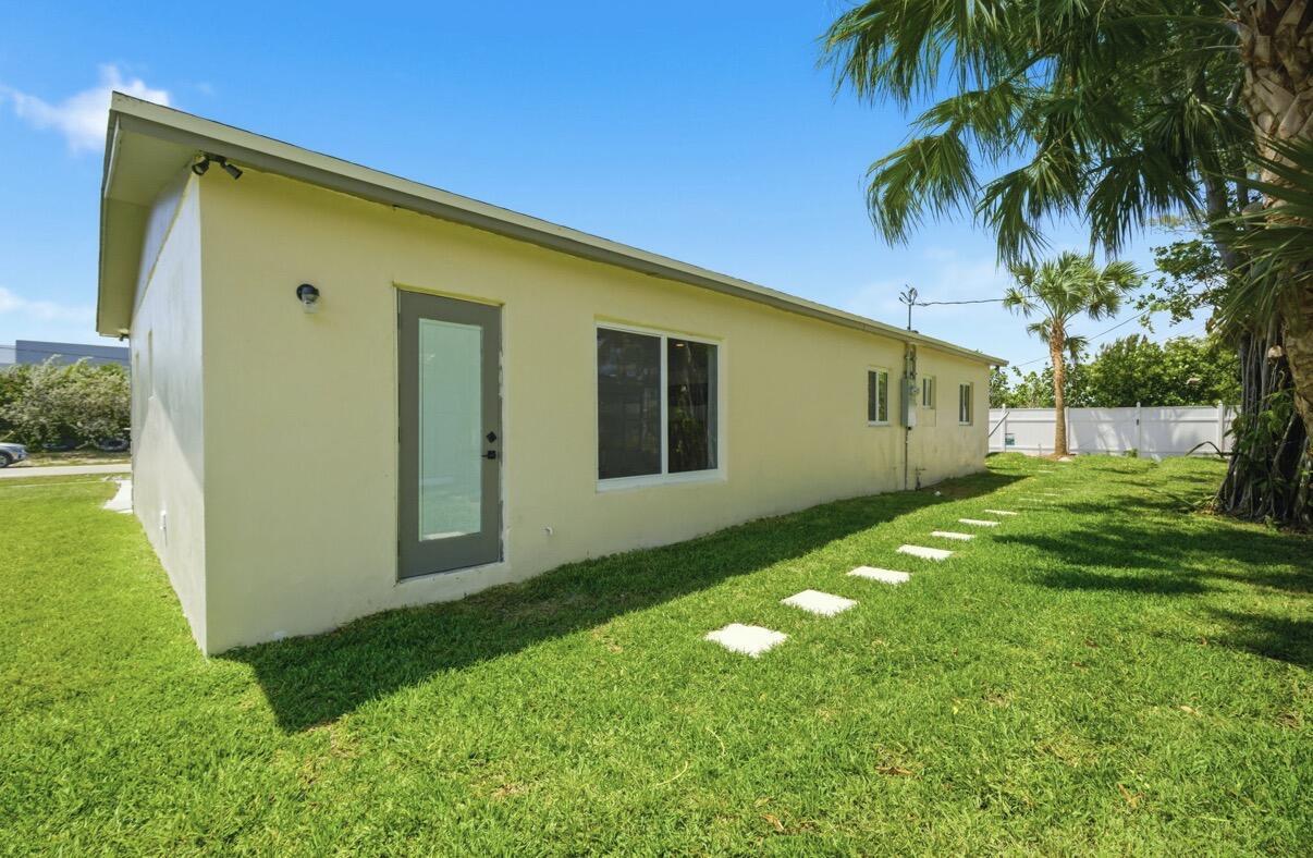 310 NW 4th Avenue, Deerfield Beach, FL 33441 - Photo 2