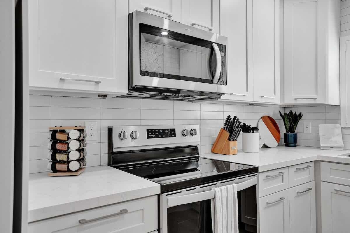 1043 N Victoria Park Road 1-2, Fort Lauderdale, FL 33304 - Photo 5