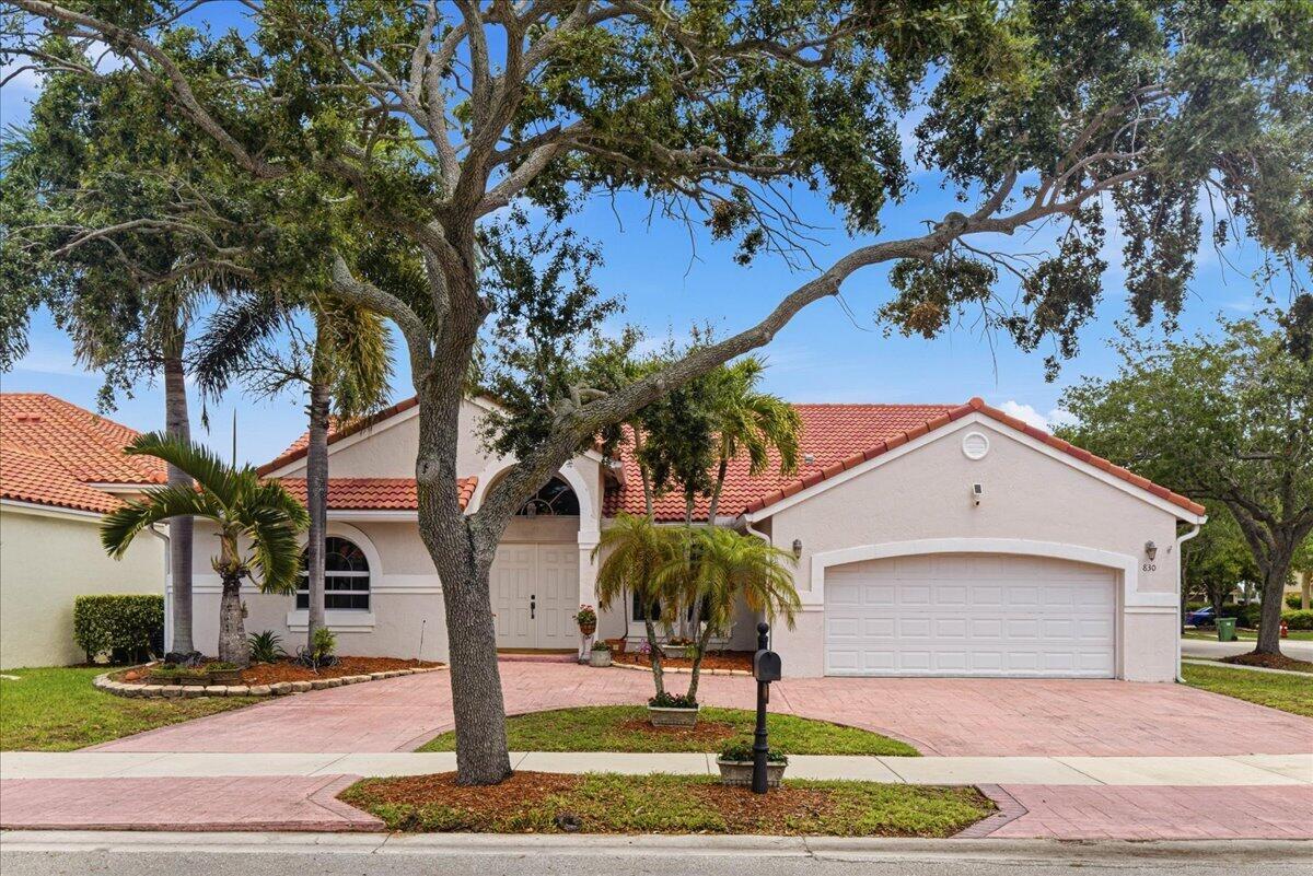 830 Heritage Drive, Weston, FL 33326 - Photo 2