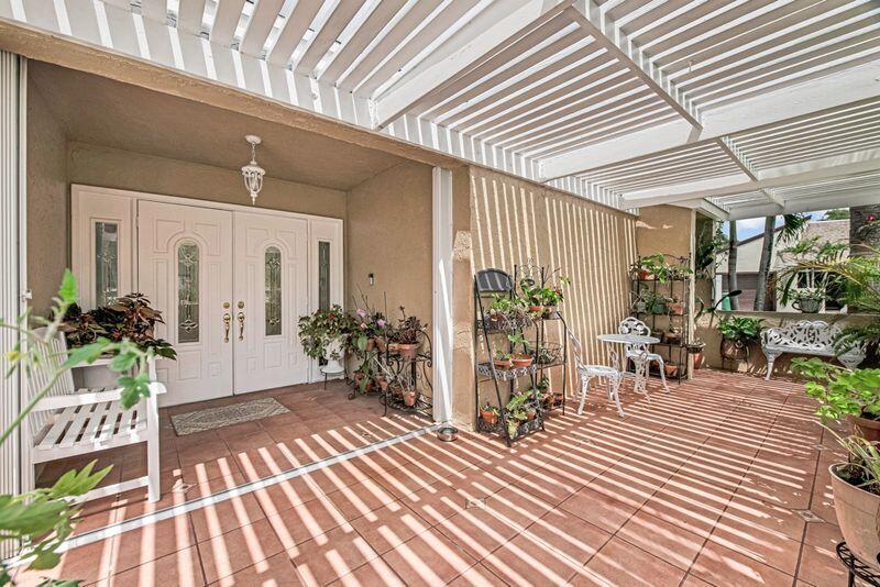 4957 SW 94th Terrace, Cooper City, FL 33328 - Photo 4