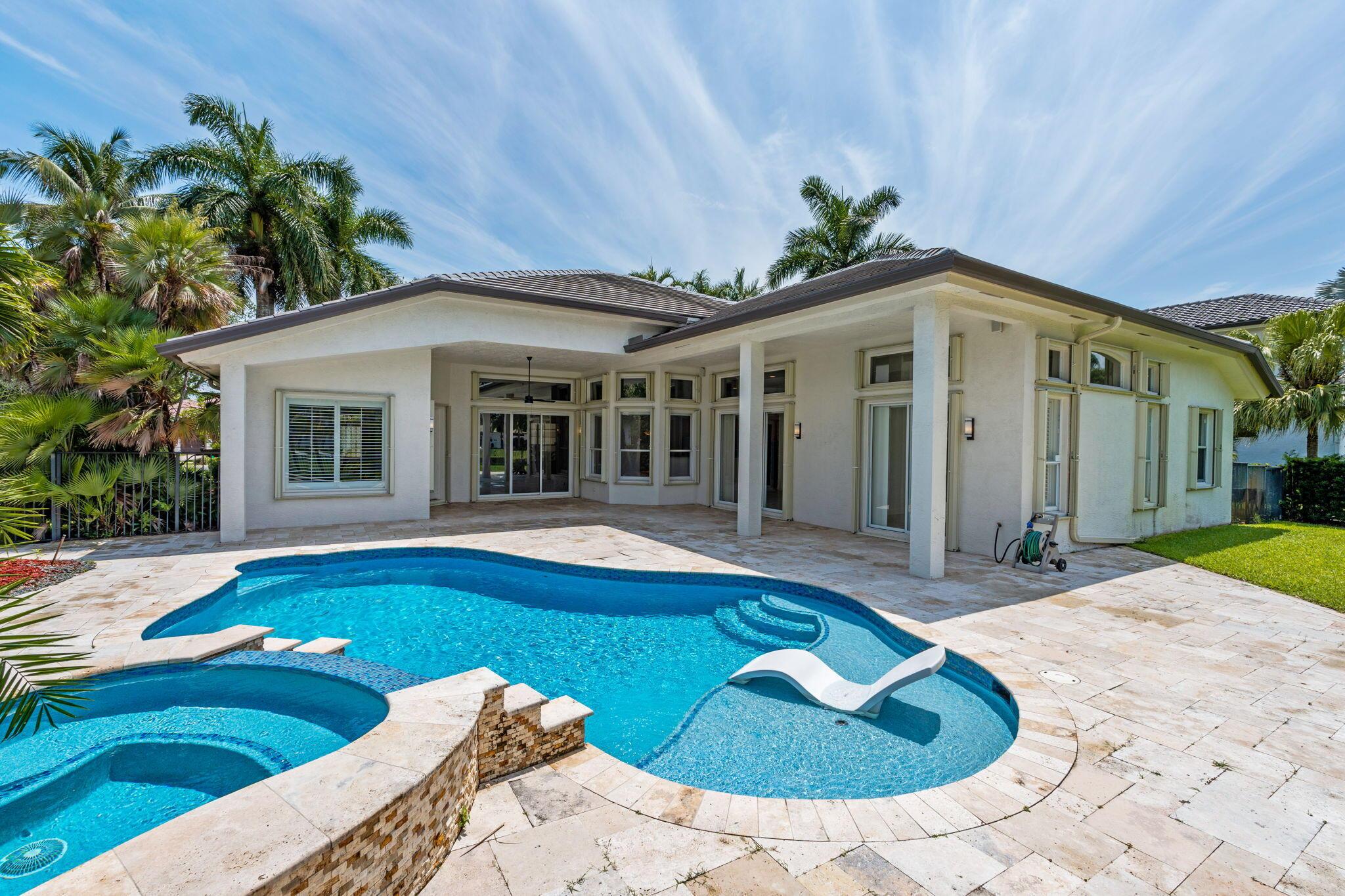 10251 N Lake Vista Circle, Davie, FL 33328 - Photo 4