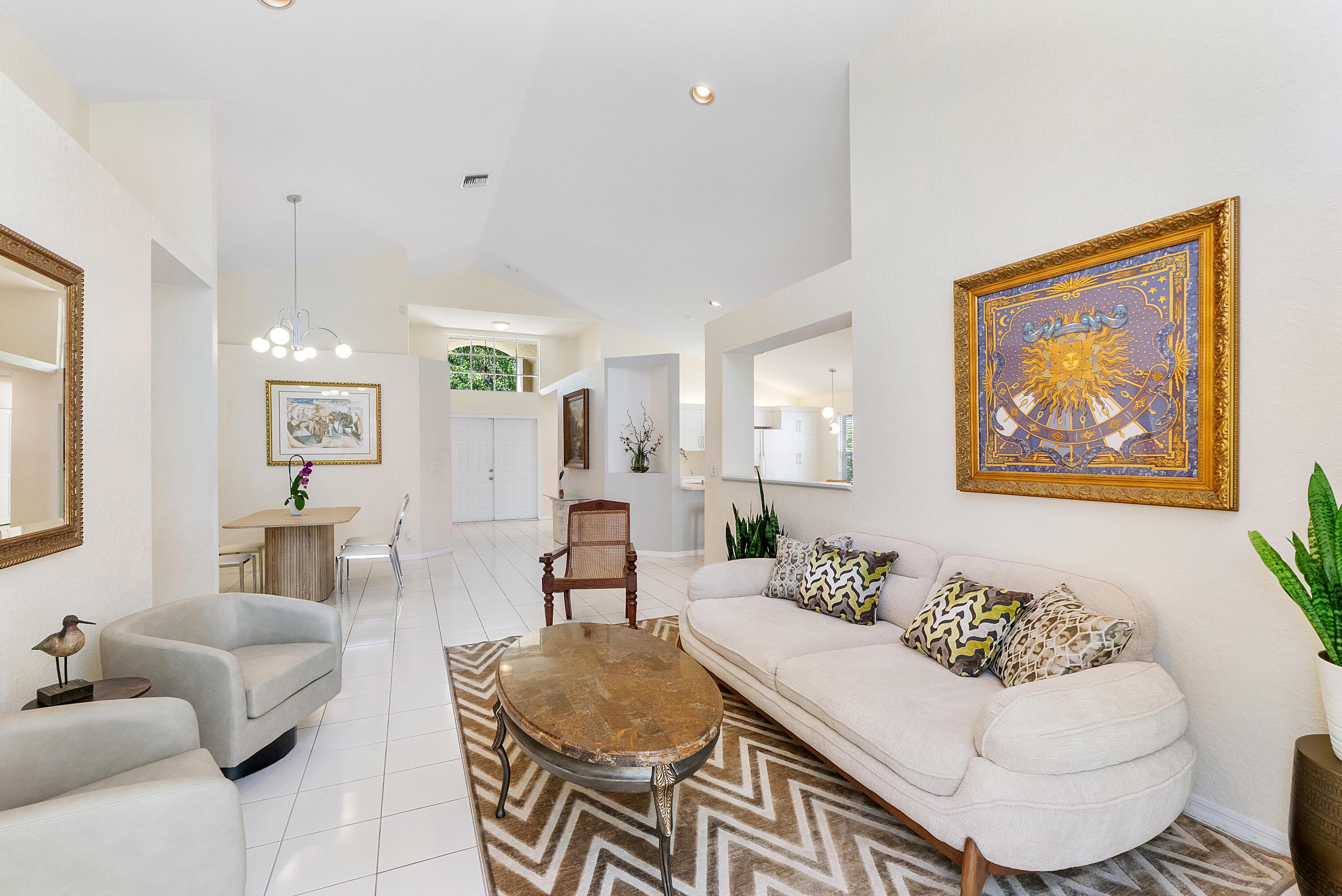 2016 Island Circle, Weston, FL 33326 - Photo 4