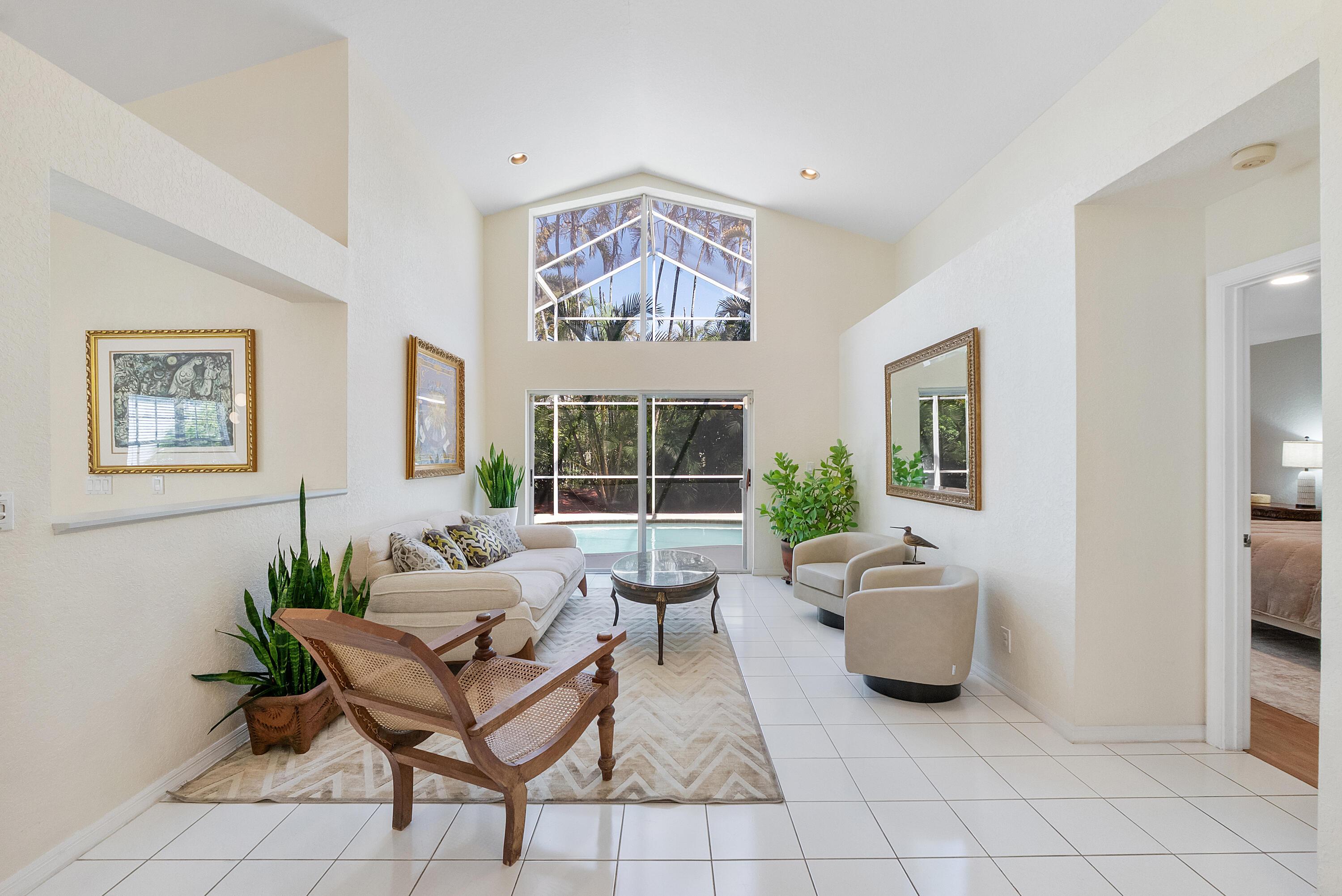 2016 Island Circle, Weston, FL 33326 - Photo 3