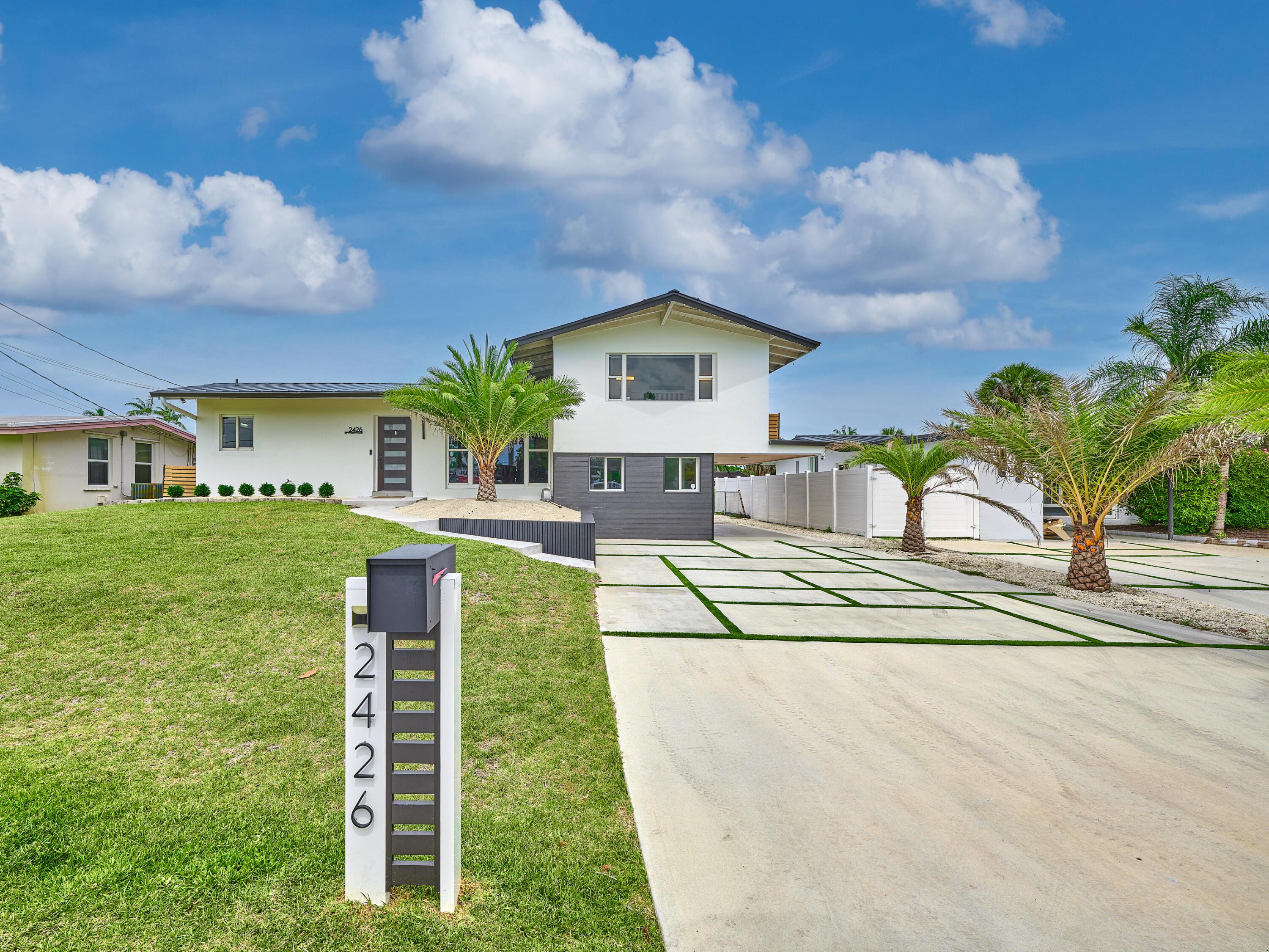 2426 Key Largo Lane, Fort Lauderdale, FL 33312 - Photo 2