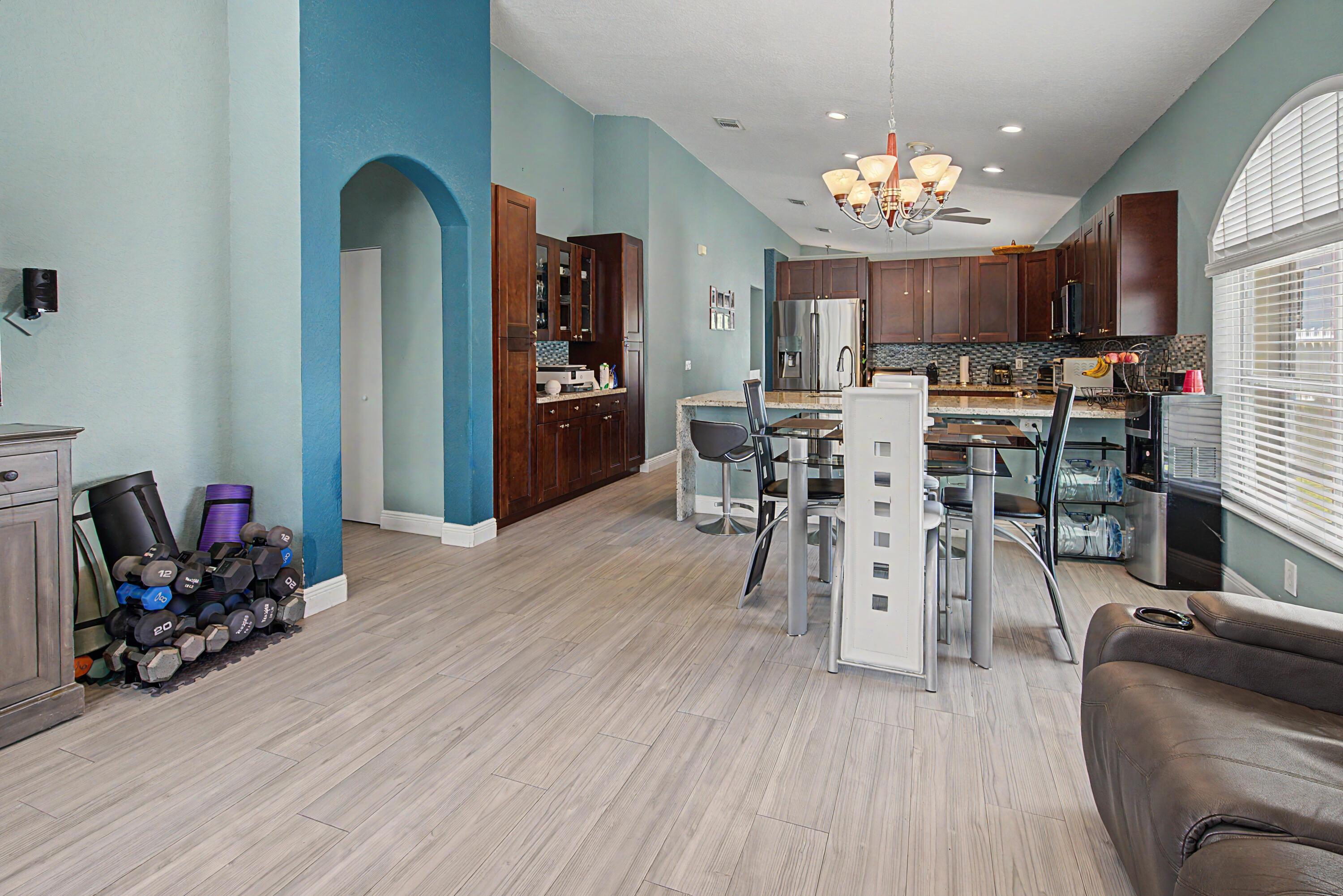 1755 NW 77th Avenue, Pembroke Pines, FL 33024 - Photo 4