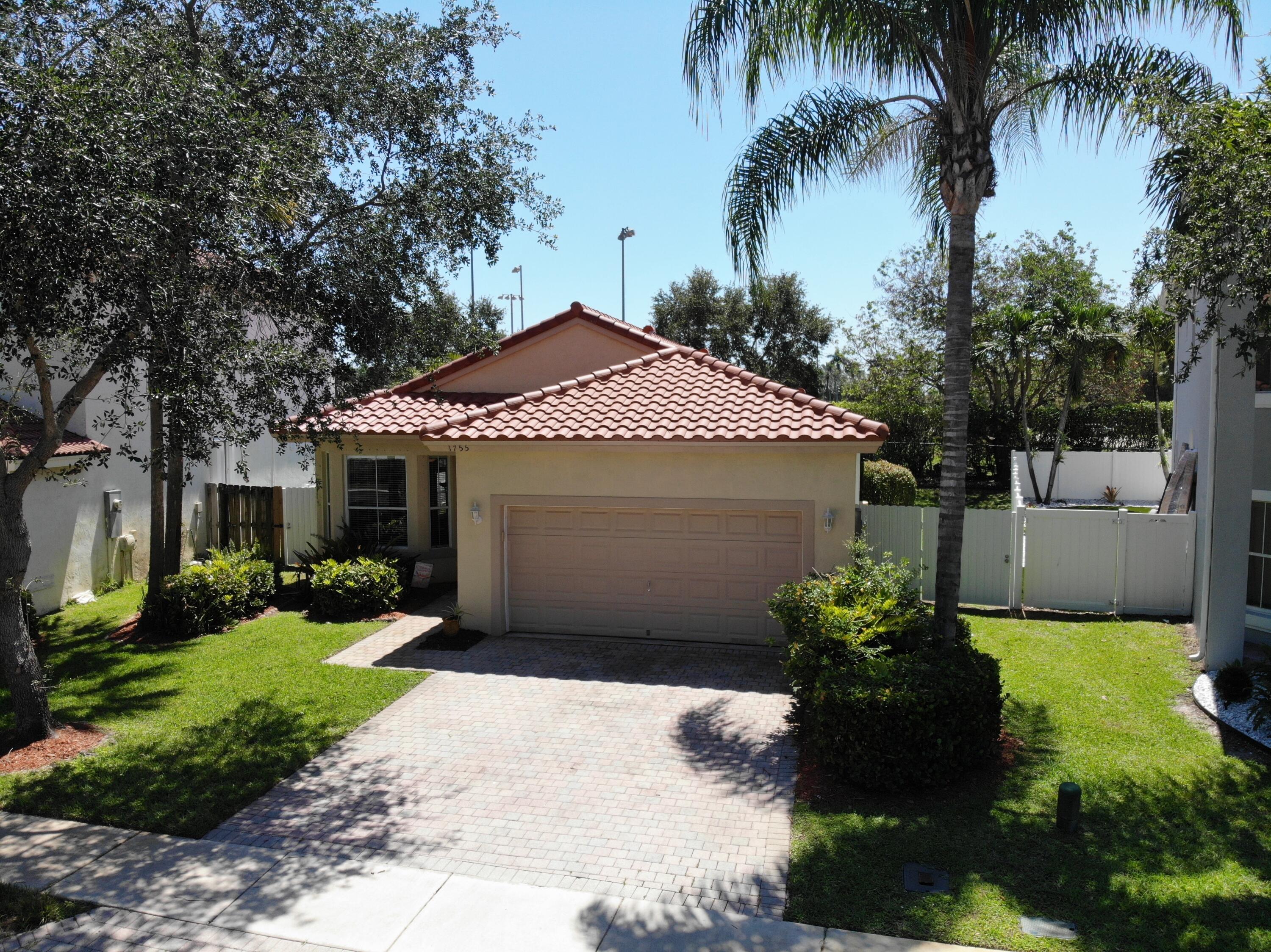 1755 NW 77th Avenue, Pembroke Pines, FL 33024 - Photo 2