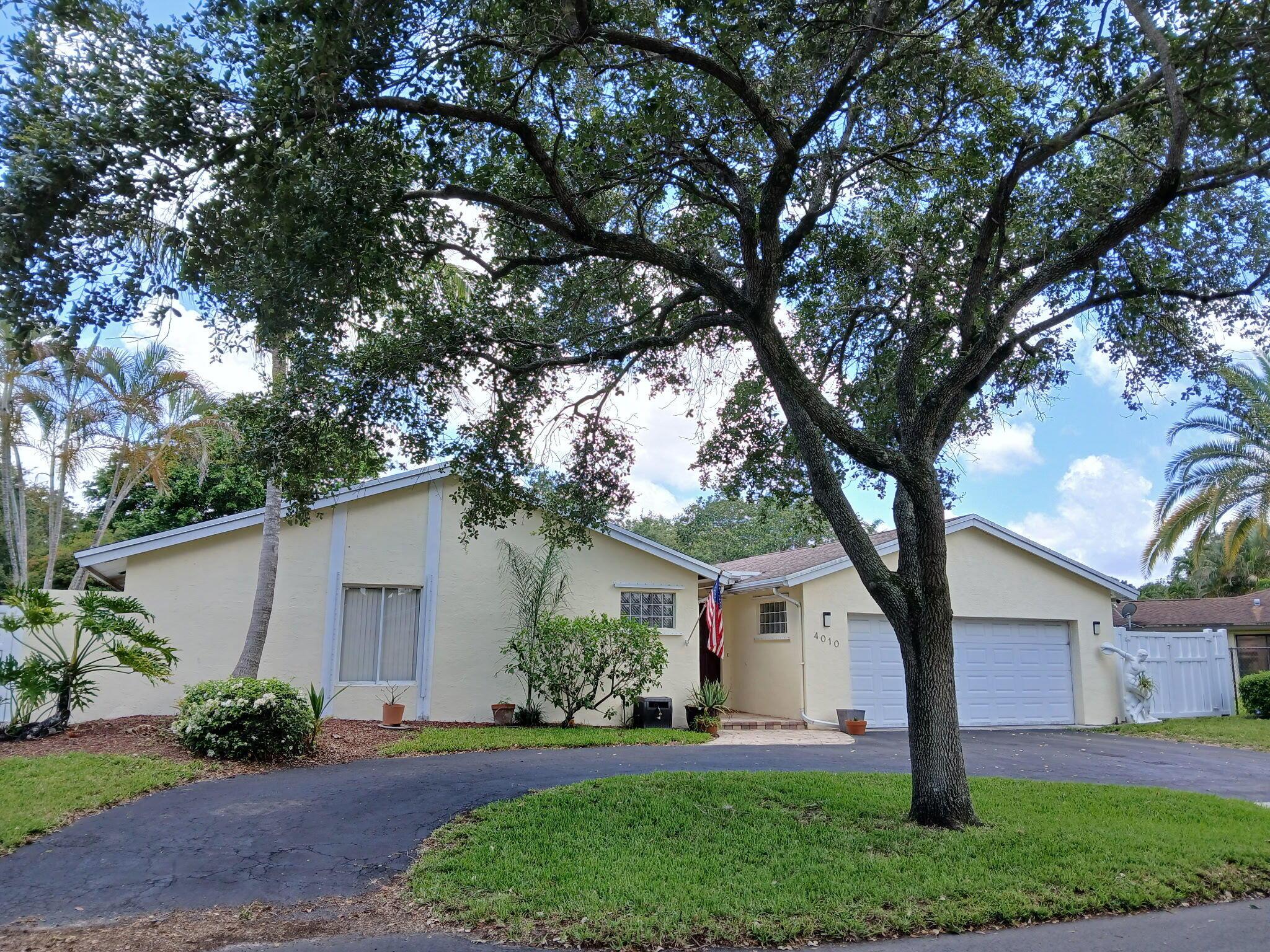4010 W Sailboat Drive, Cooper City, FL 33026, Cooper City
