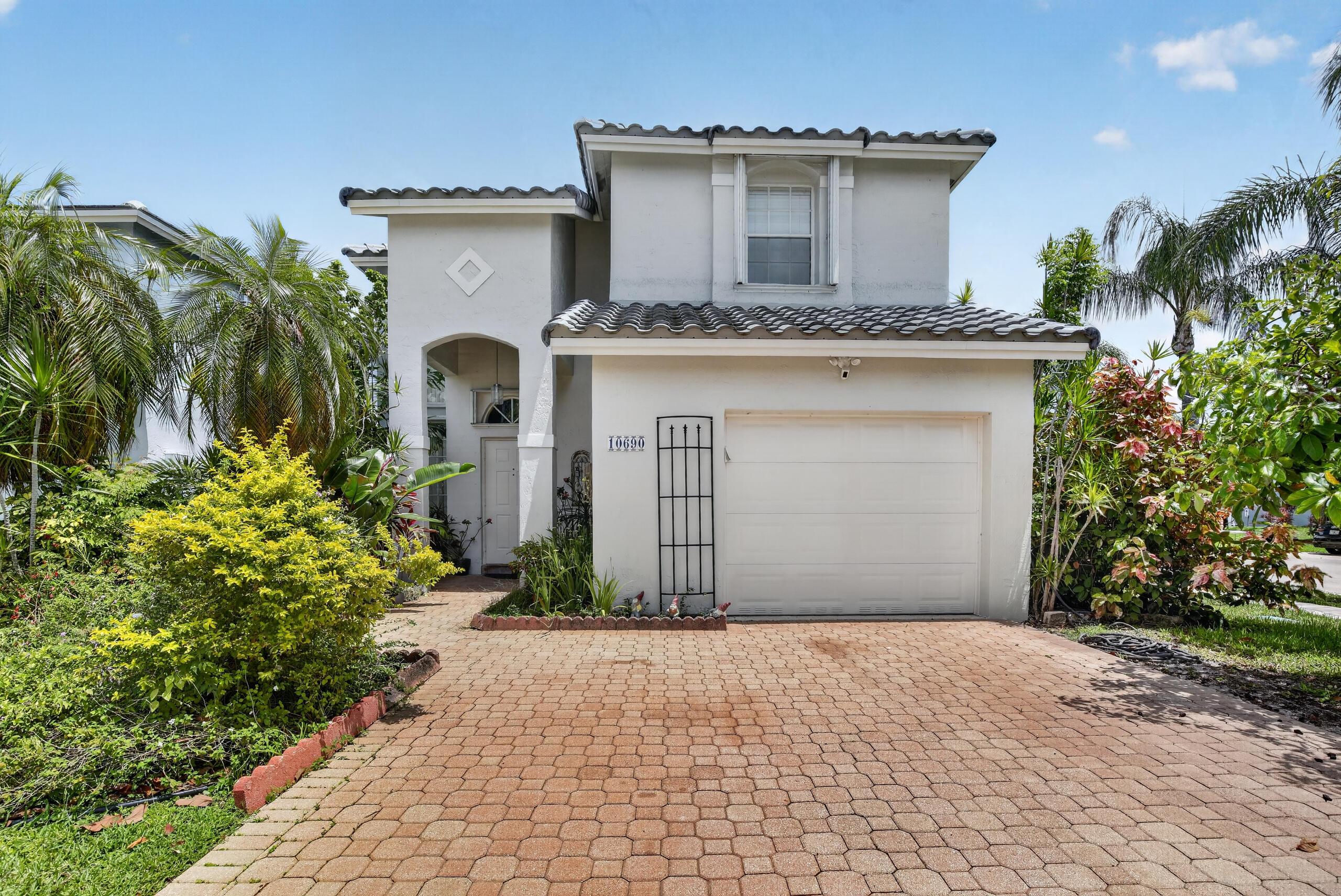 10690 NW 2nd Circle, Pembroke Pines, FL 33026, Pembroke Pines