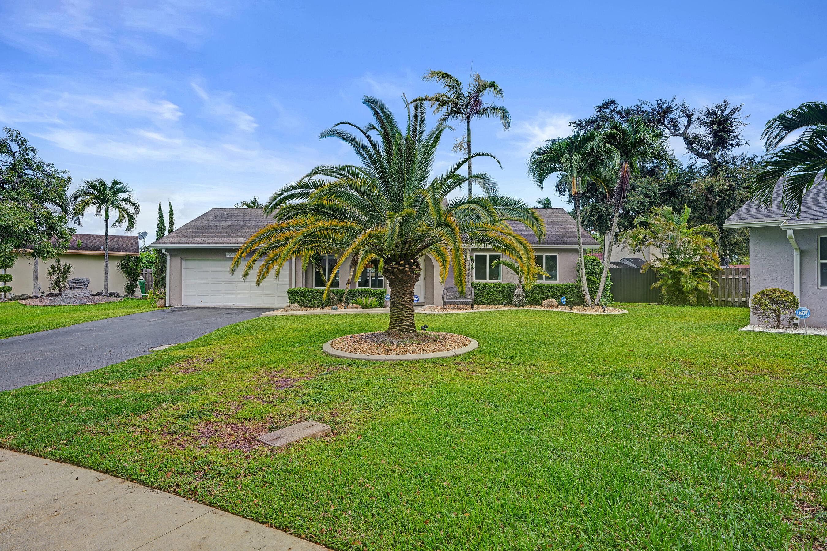 10141 SW 49th Court, Cooper City, FL 33328 - Photo 2