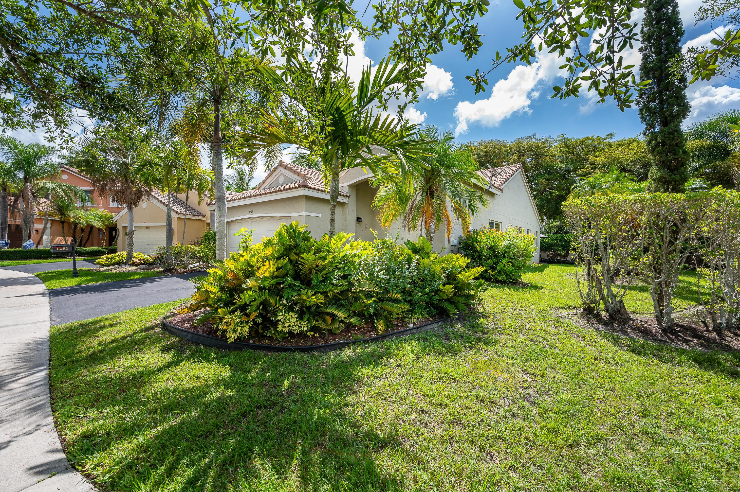 1252 Sabal Trail, Weston, FL 33327 - Photo 4