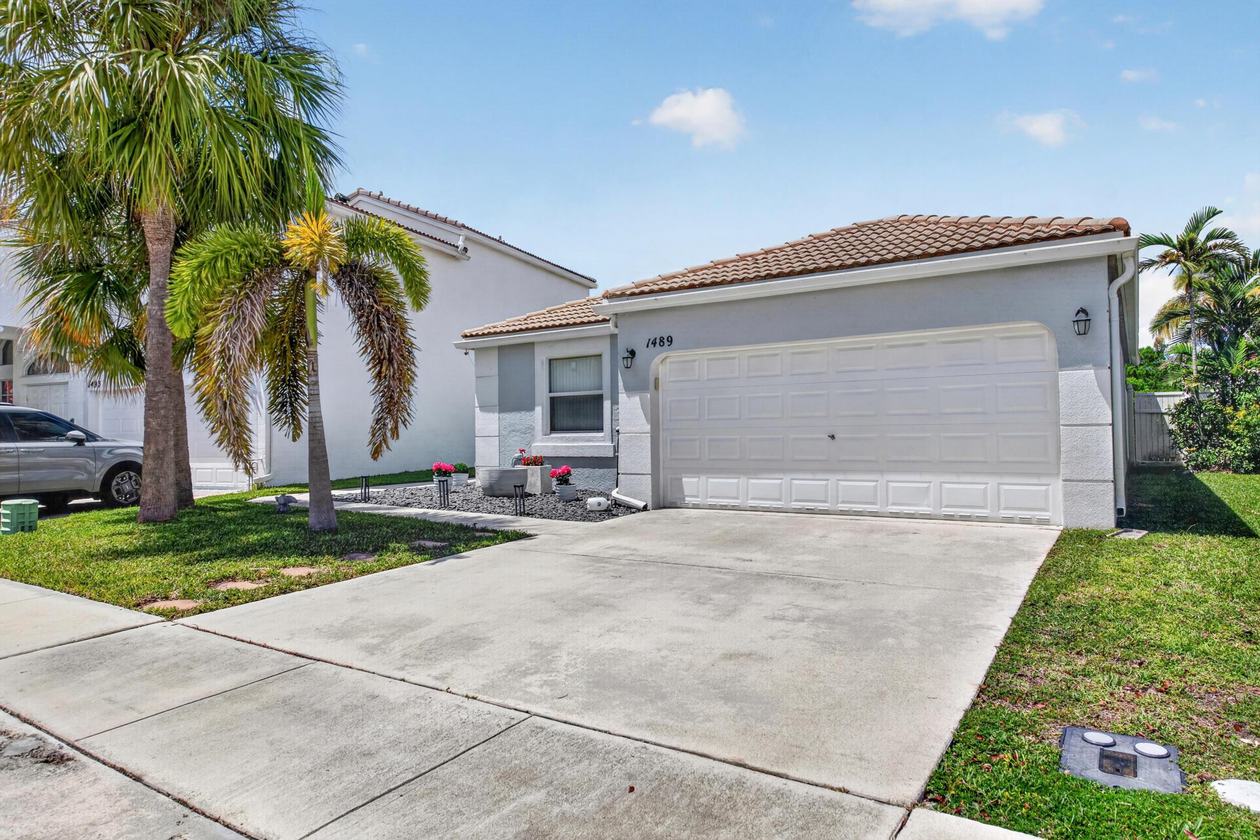 1489 NW 153rd Avenue, Pembroke Pines, FL 33028 - Photo 4