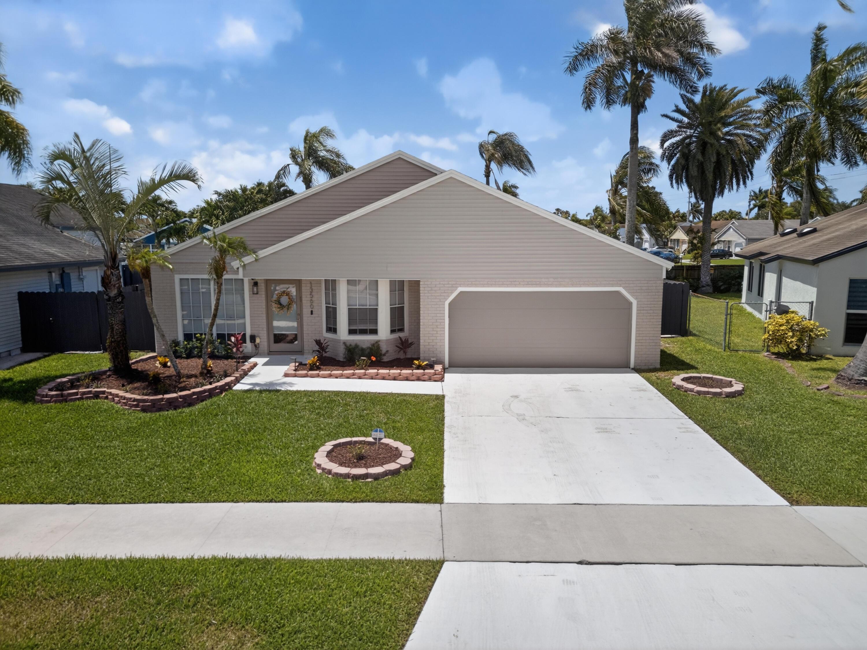 13560 SW 9th Court, Davie, FL 33325 - Photo 2