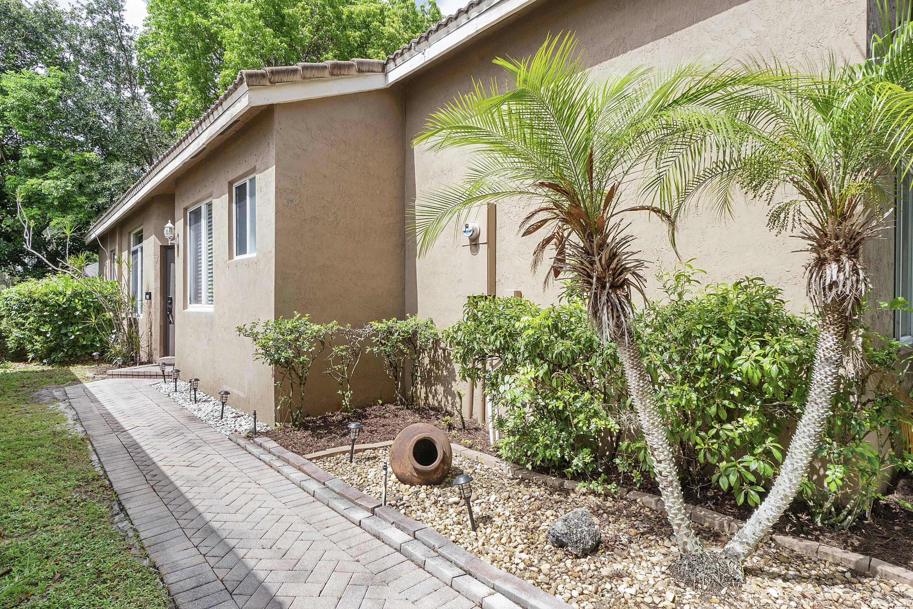 5024 Ibis Court, Coconut Creek, FL 33073 - Photo 3