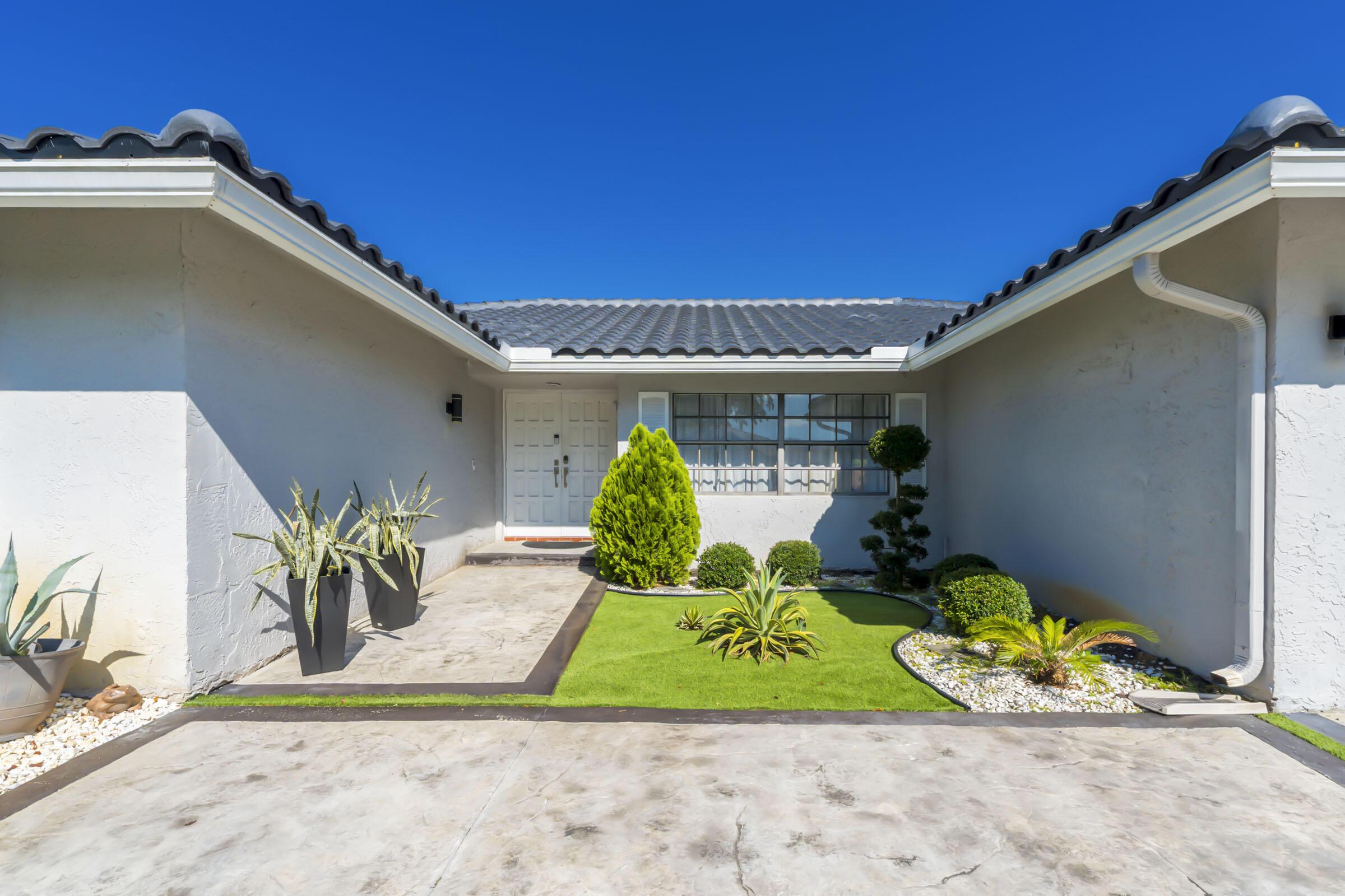 8555 SW 1st Place, Coral Springs, FL 33071 - Photo 5