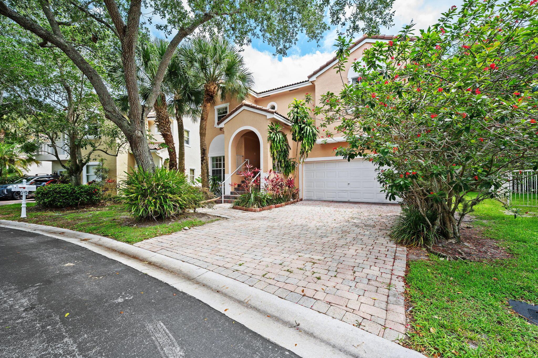 2110 NW 75th Way, Pembroke Pines, FL 33024 - Photo 2