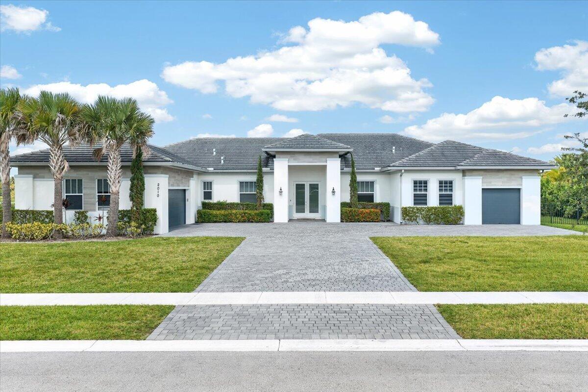 2010 Meadows Drive, Davie, FL 33324 - Photo 3